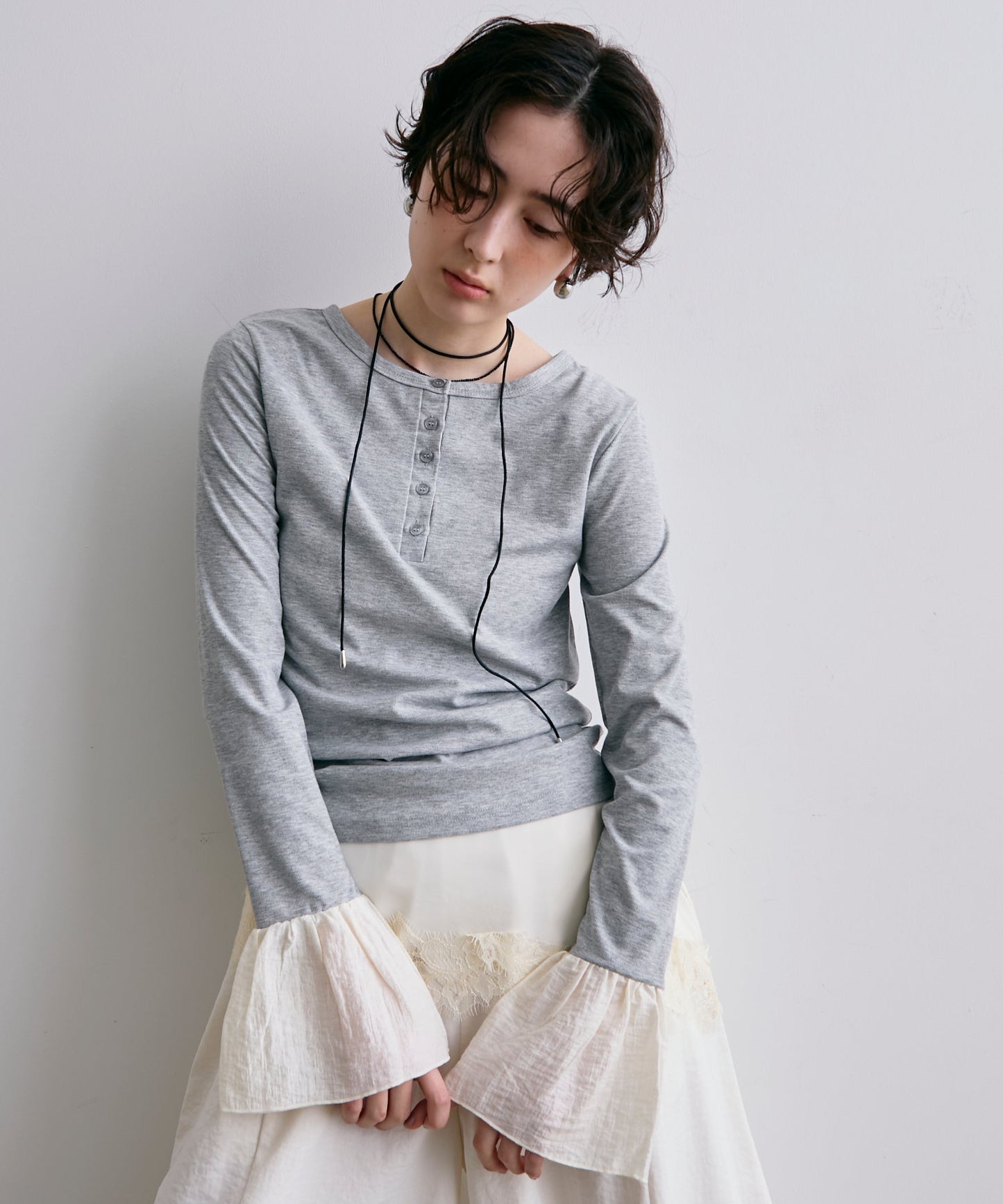 フライスリブ袖フリルヘンリーT