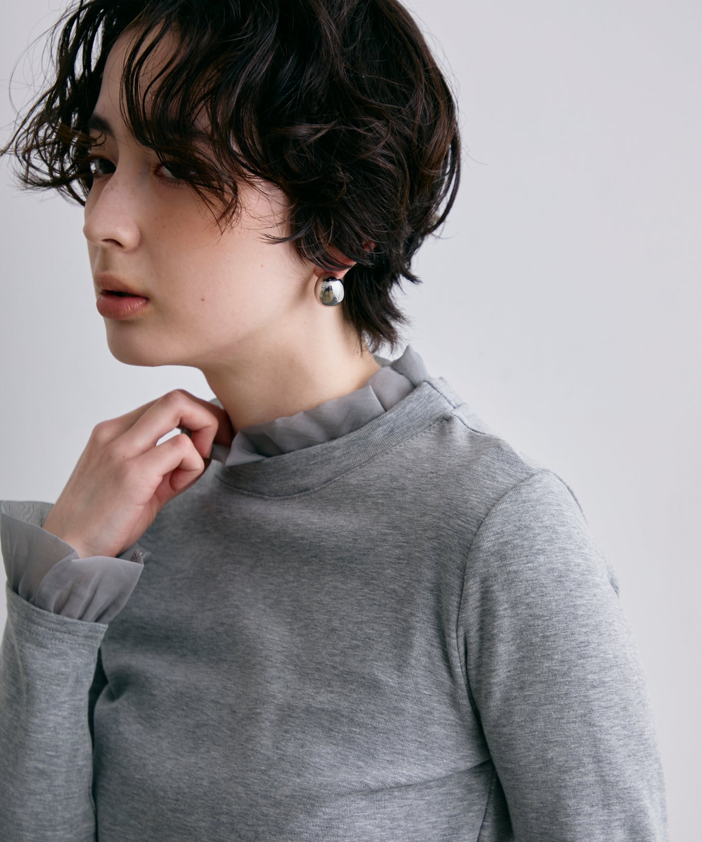 オーガンジーフリルレイヤード風カットソー