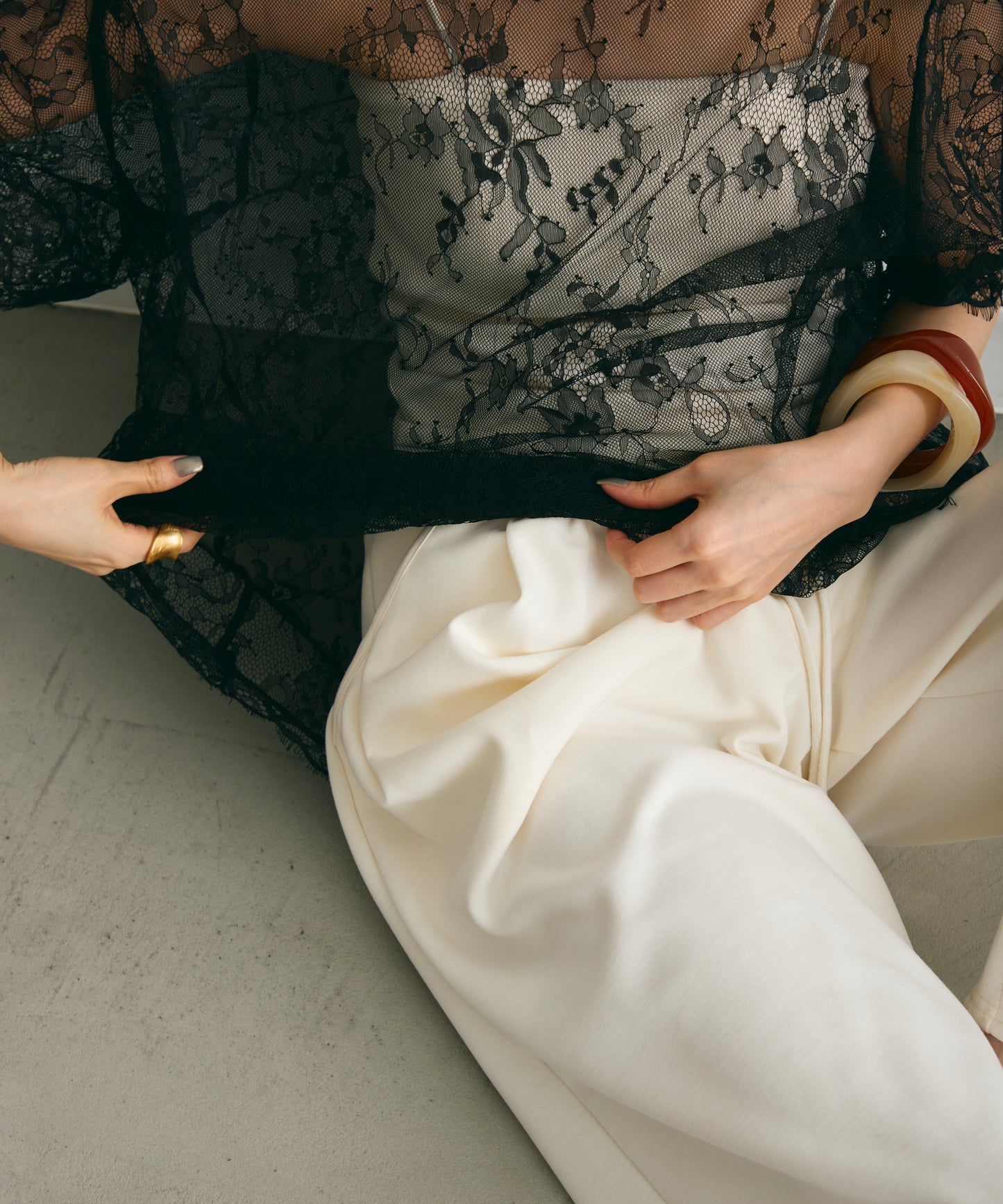 レースオーバーTシャツ