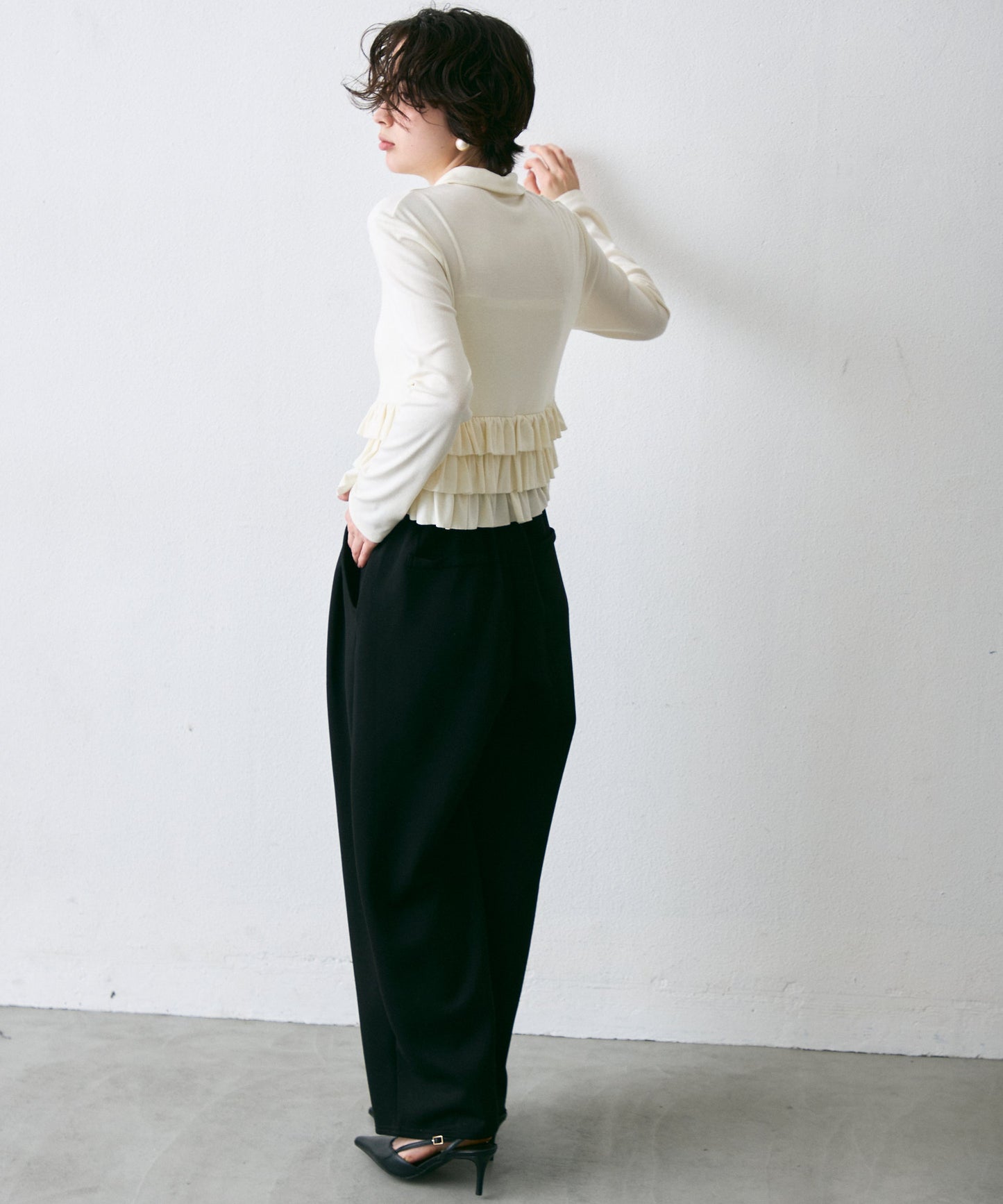 フライス裾フリルポロカラープルオーバー