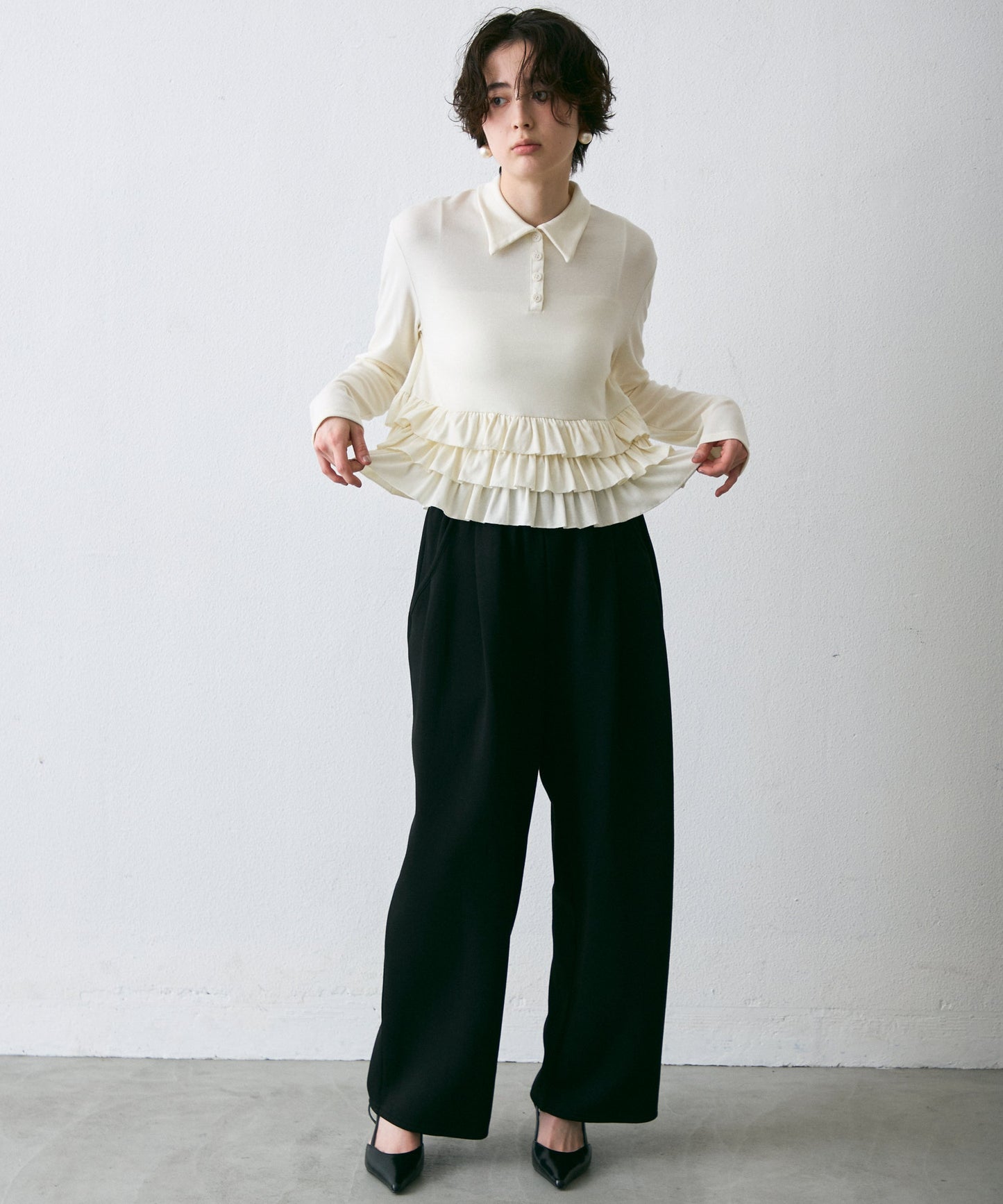 フライス裾フリルポロカラープルオーバー