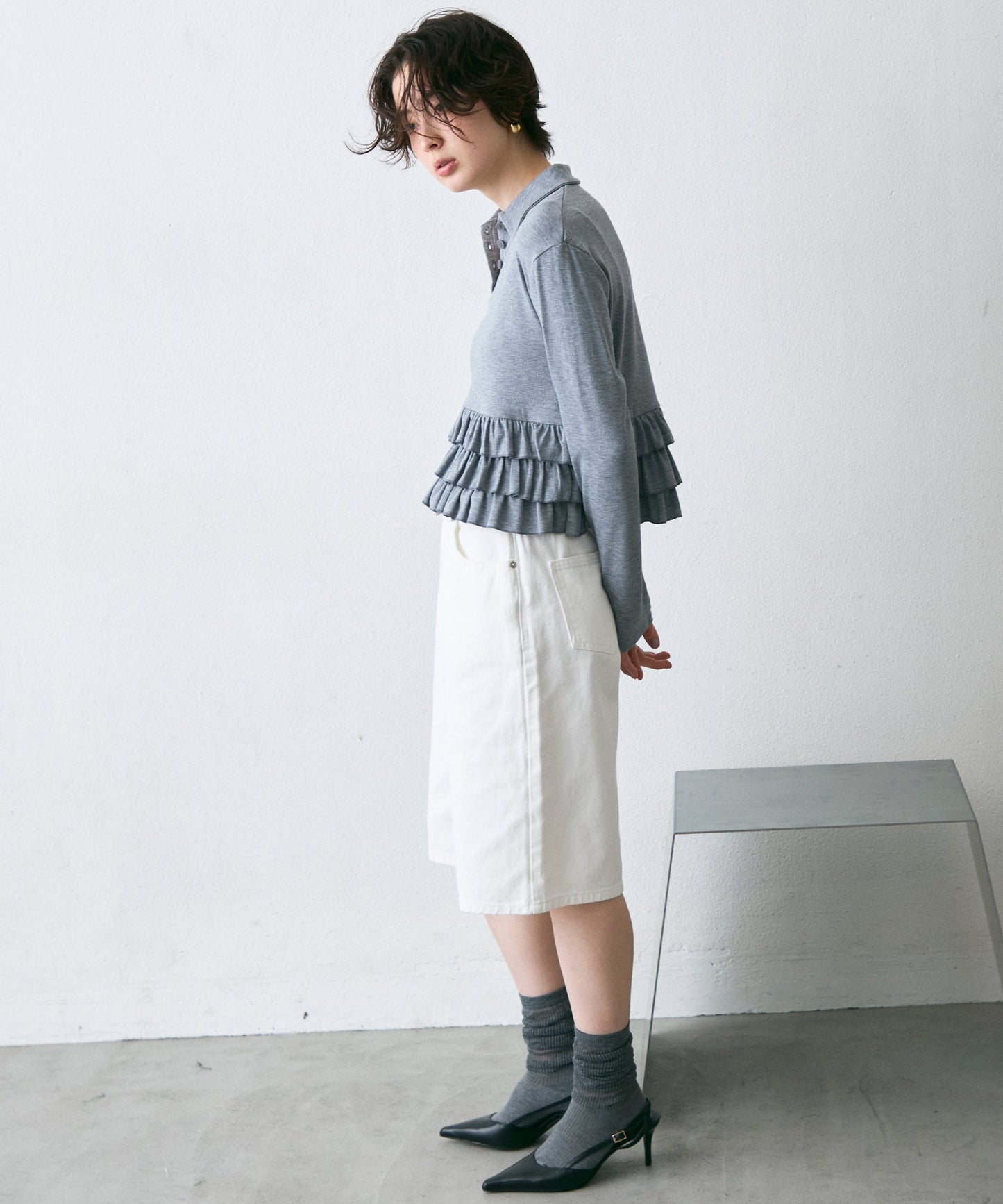 フライス裾フリルポロカラープルオーバー