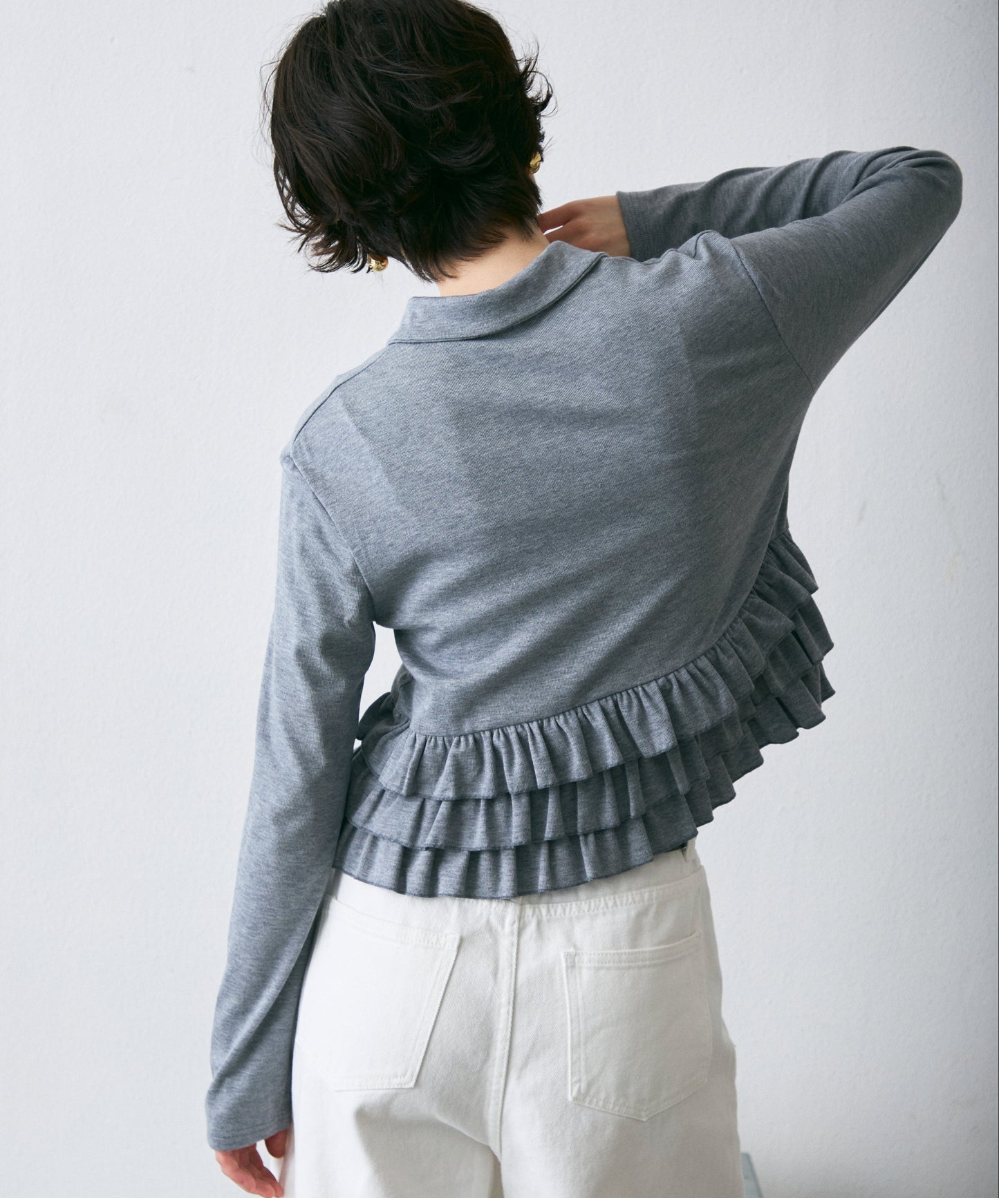 フライス裾フリルポロカラープルオーバー