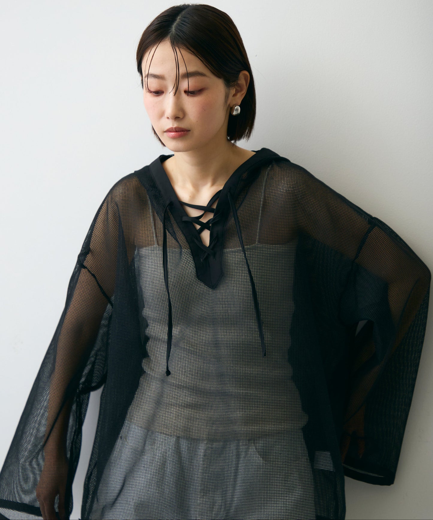 メッシュカットソーフーディープルオーバー