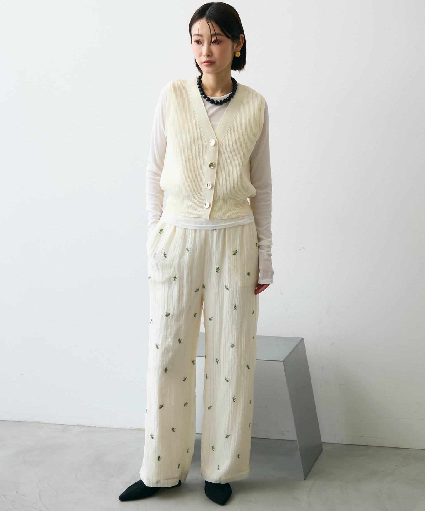 メタル釦コンパクトベスト