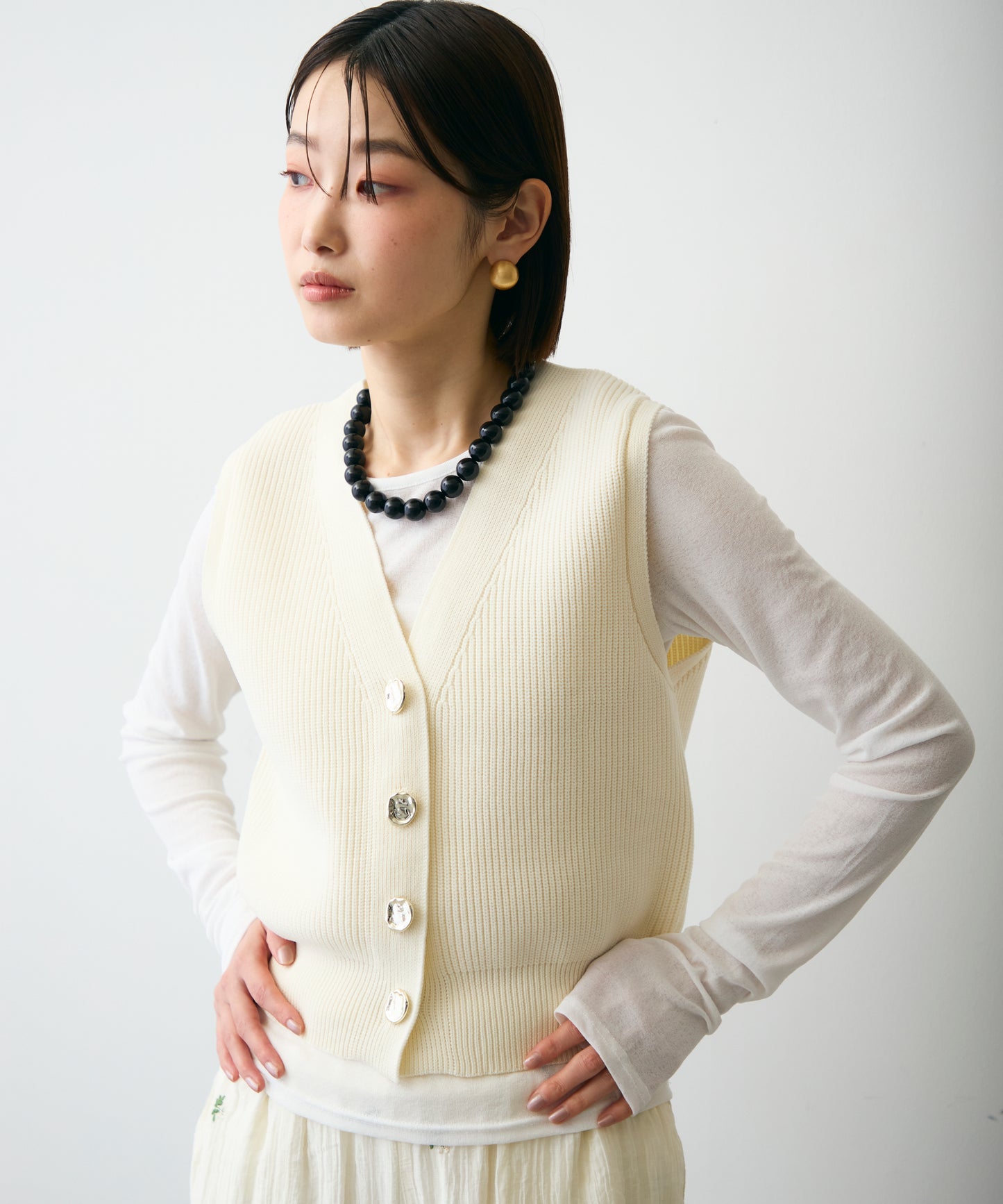 メタル釦コンパクトベスト