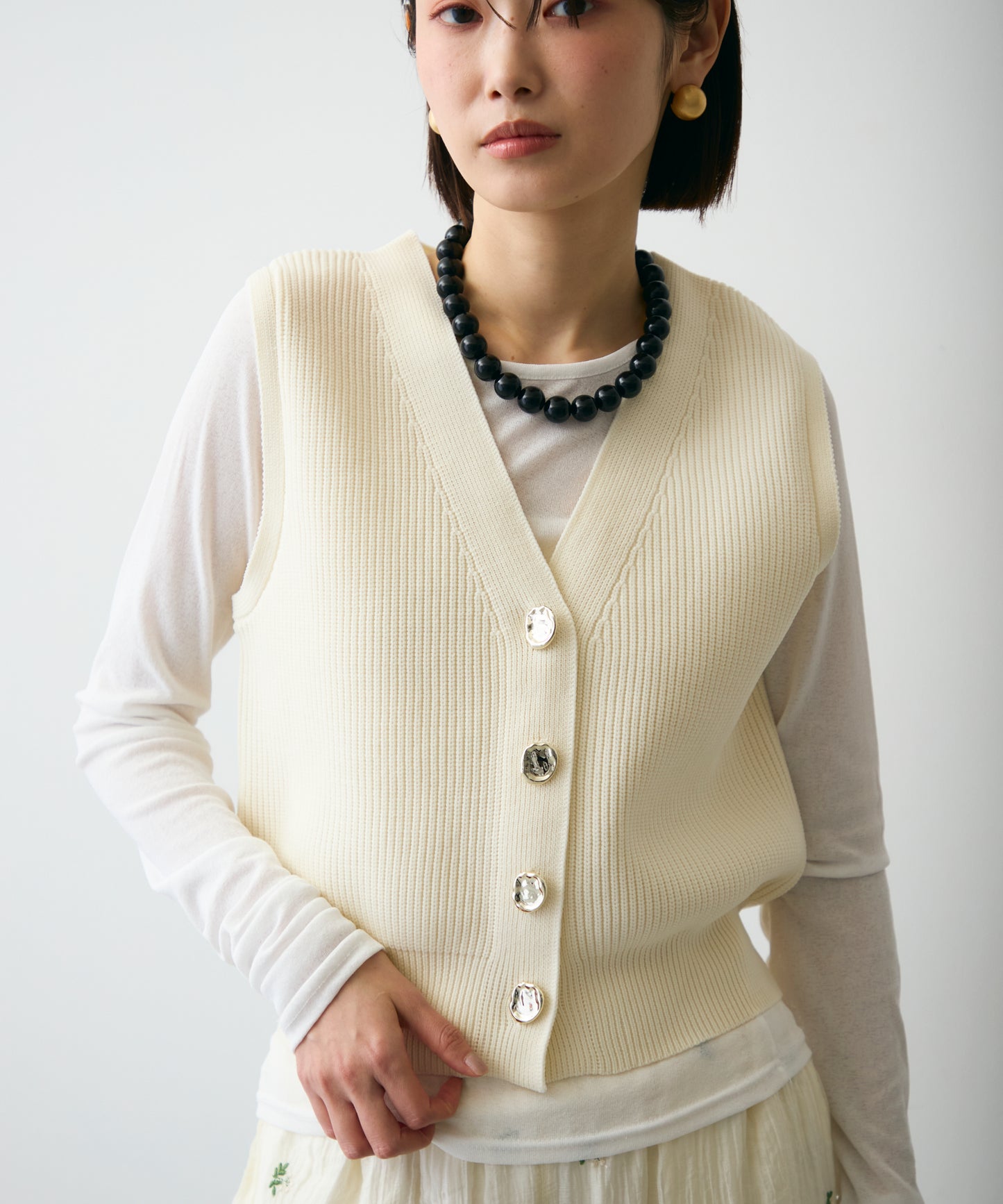 メタル釦コンパクトベスト