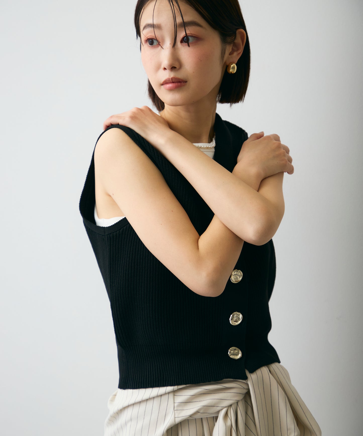 メタル釦コンパクトベスト