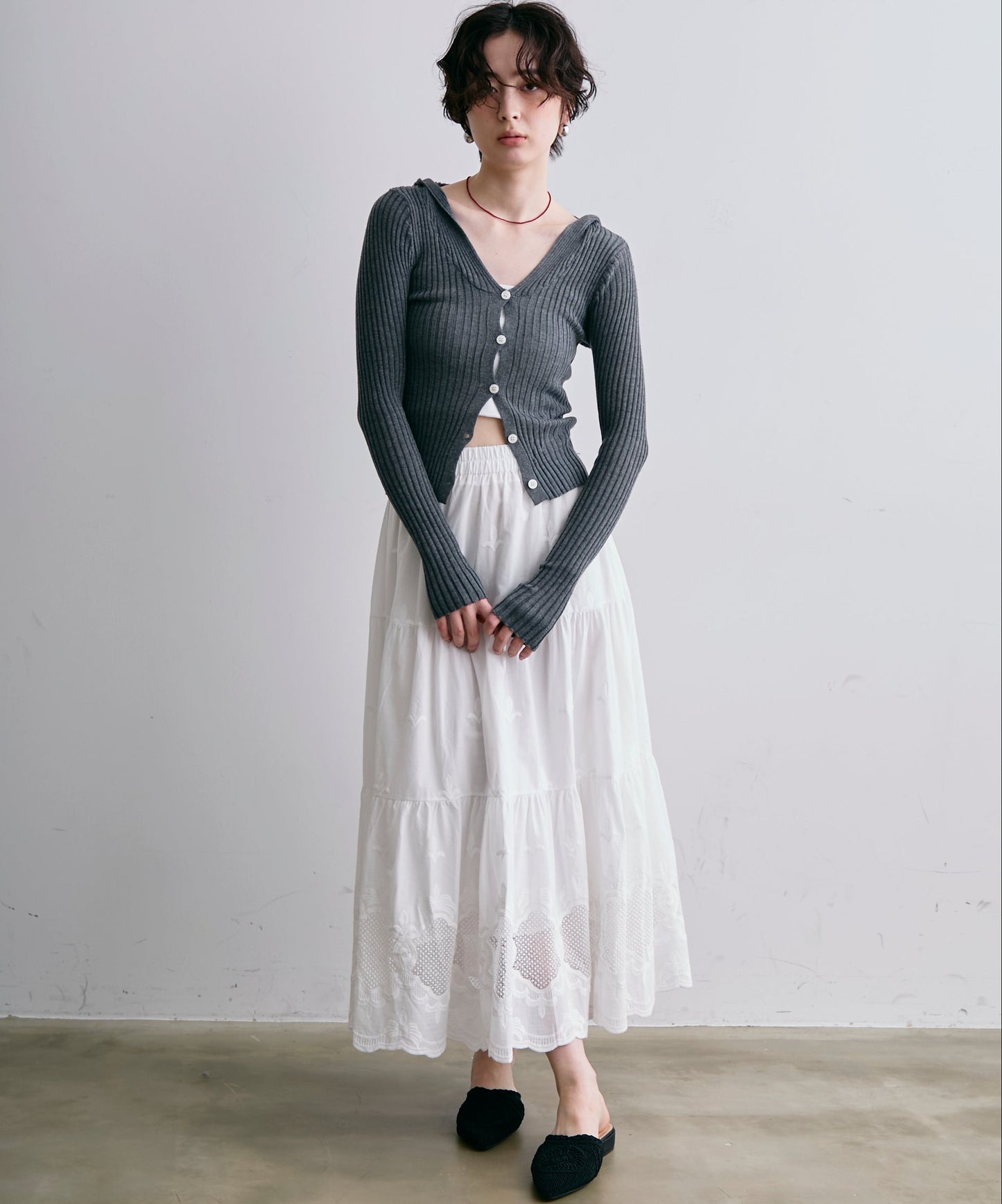 レース刺繍ティアードロングスカート