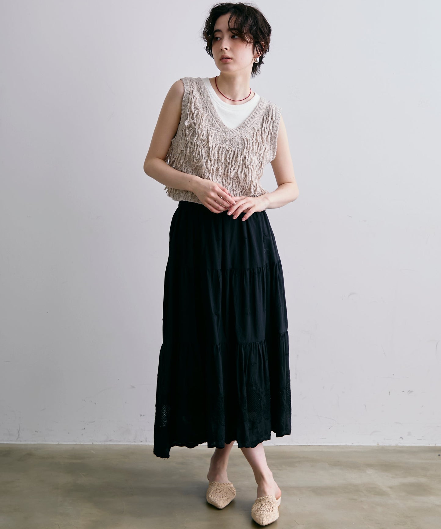 レース刺繍ティアードロングスカート