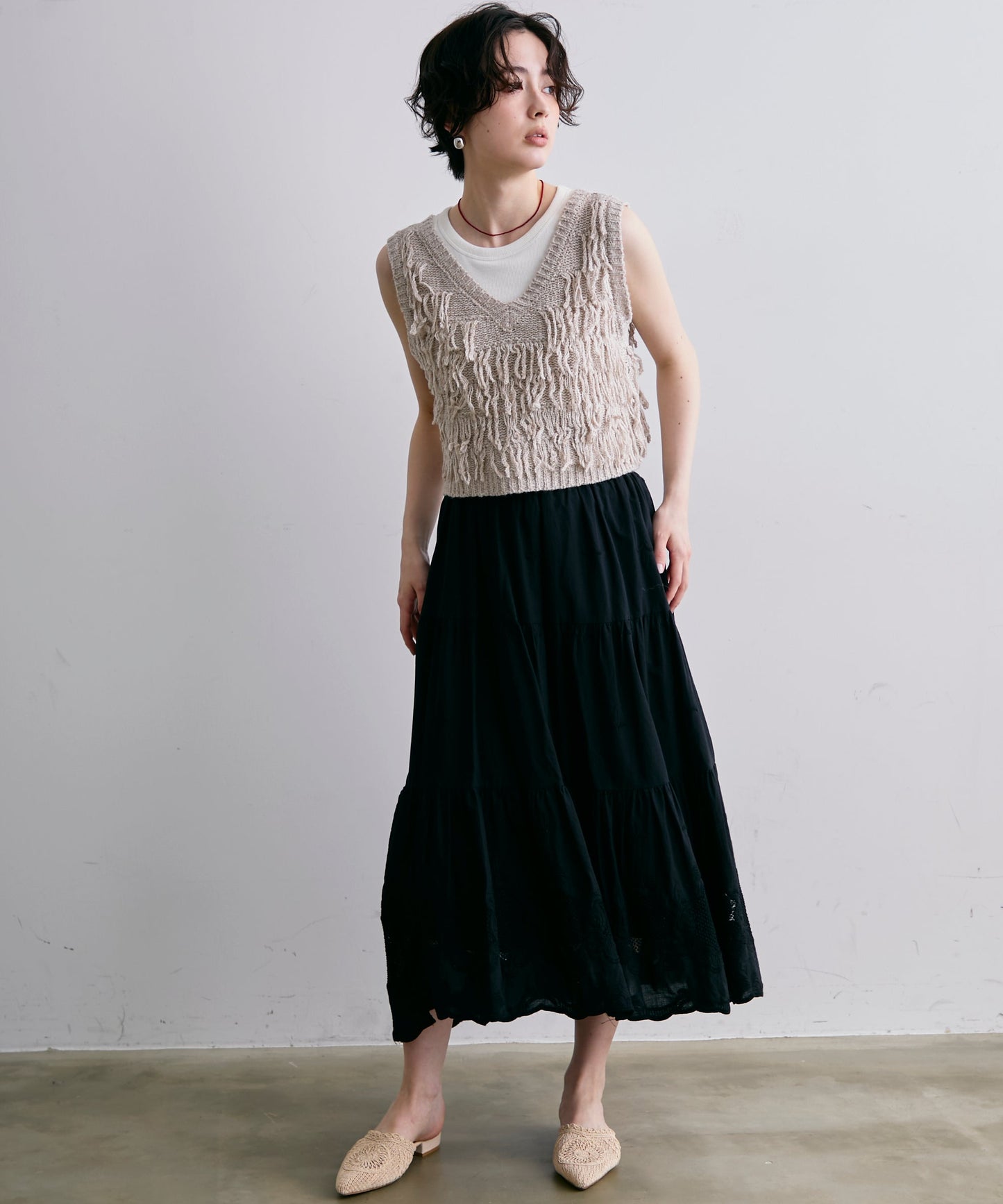 レース刺繍ティアードロングスカート