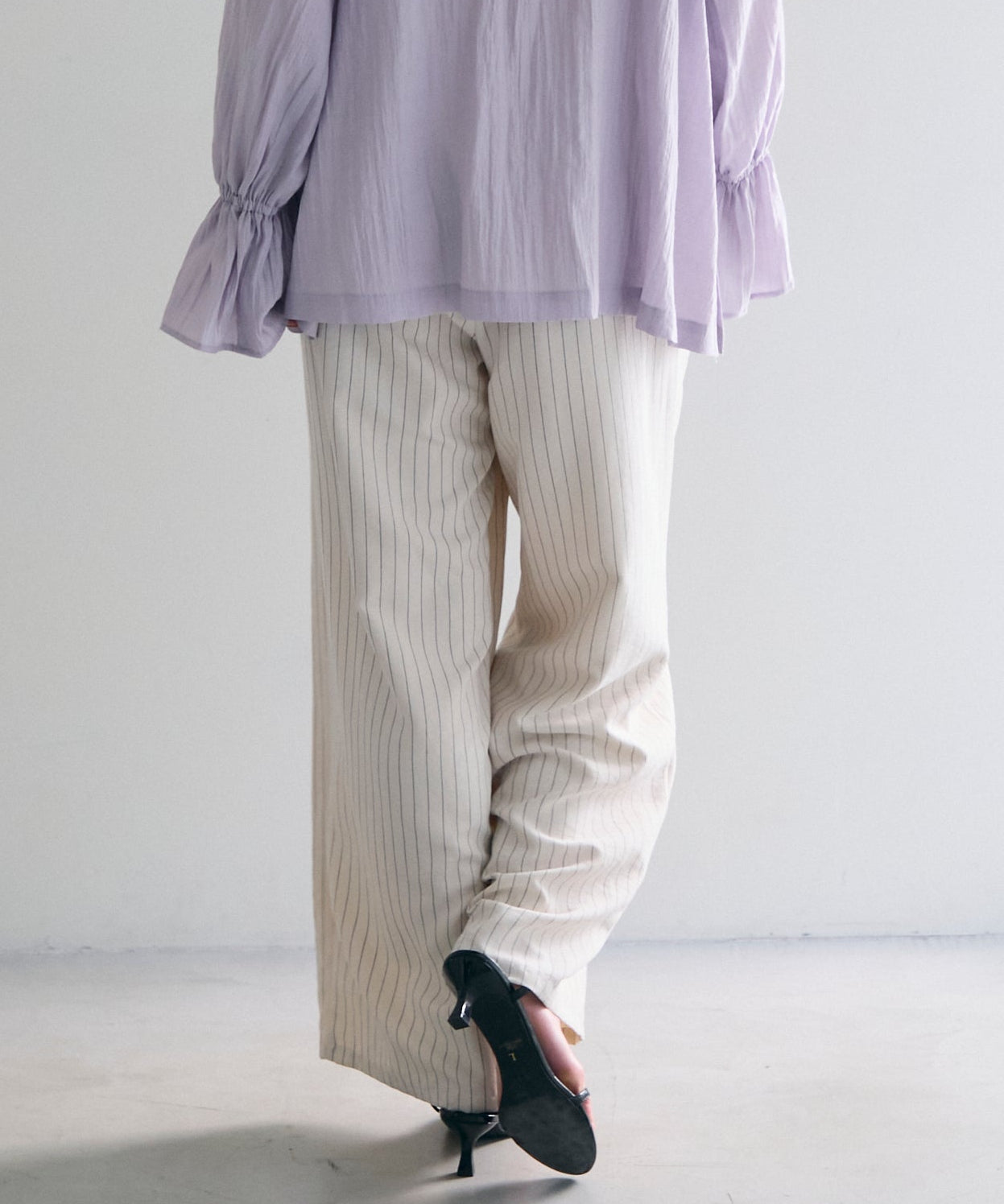 パウダースキンストライプギャザーイージーパンツ