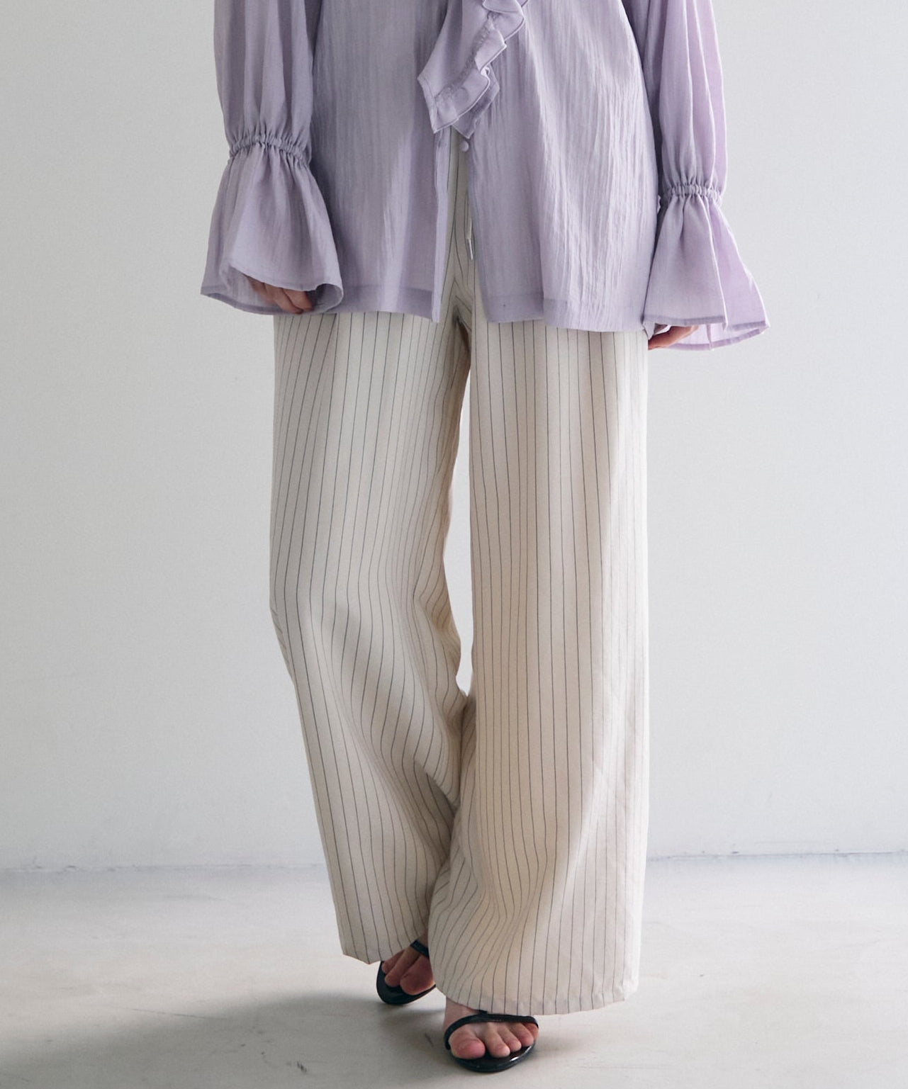 パウダースキンストライプギャザーイージーパンツ