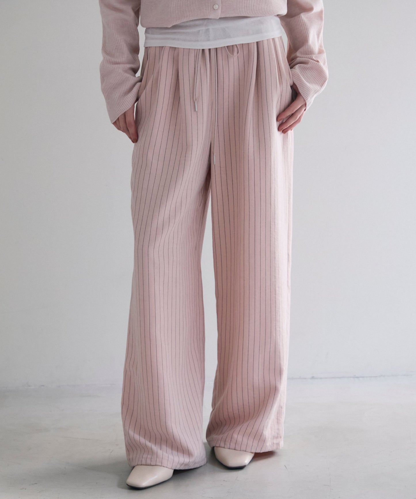 パウダースキンストライプギャザーイージーパンツ