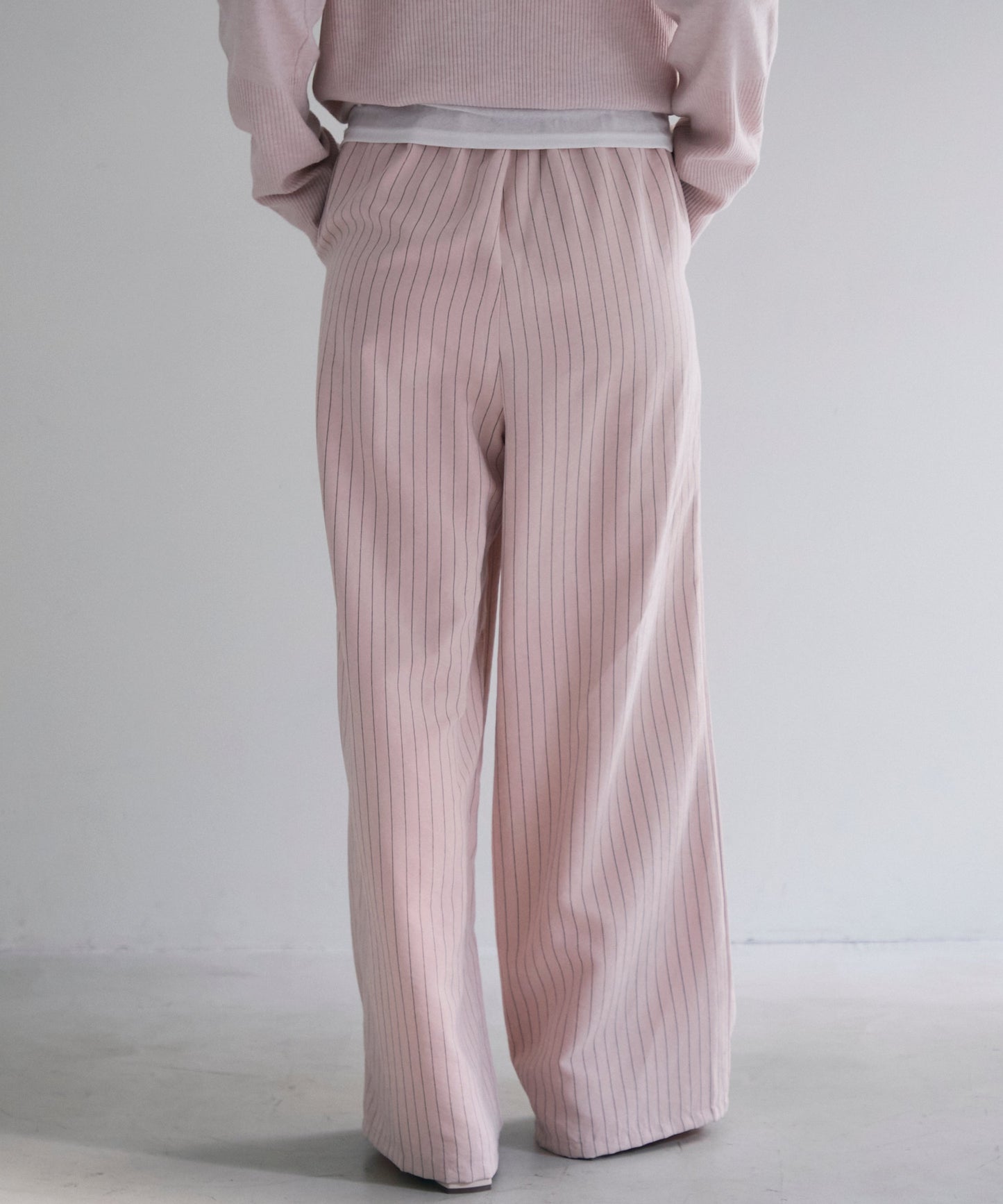 パウダースキンストライプギャザーイージーパンツ