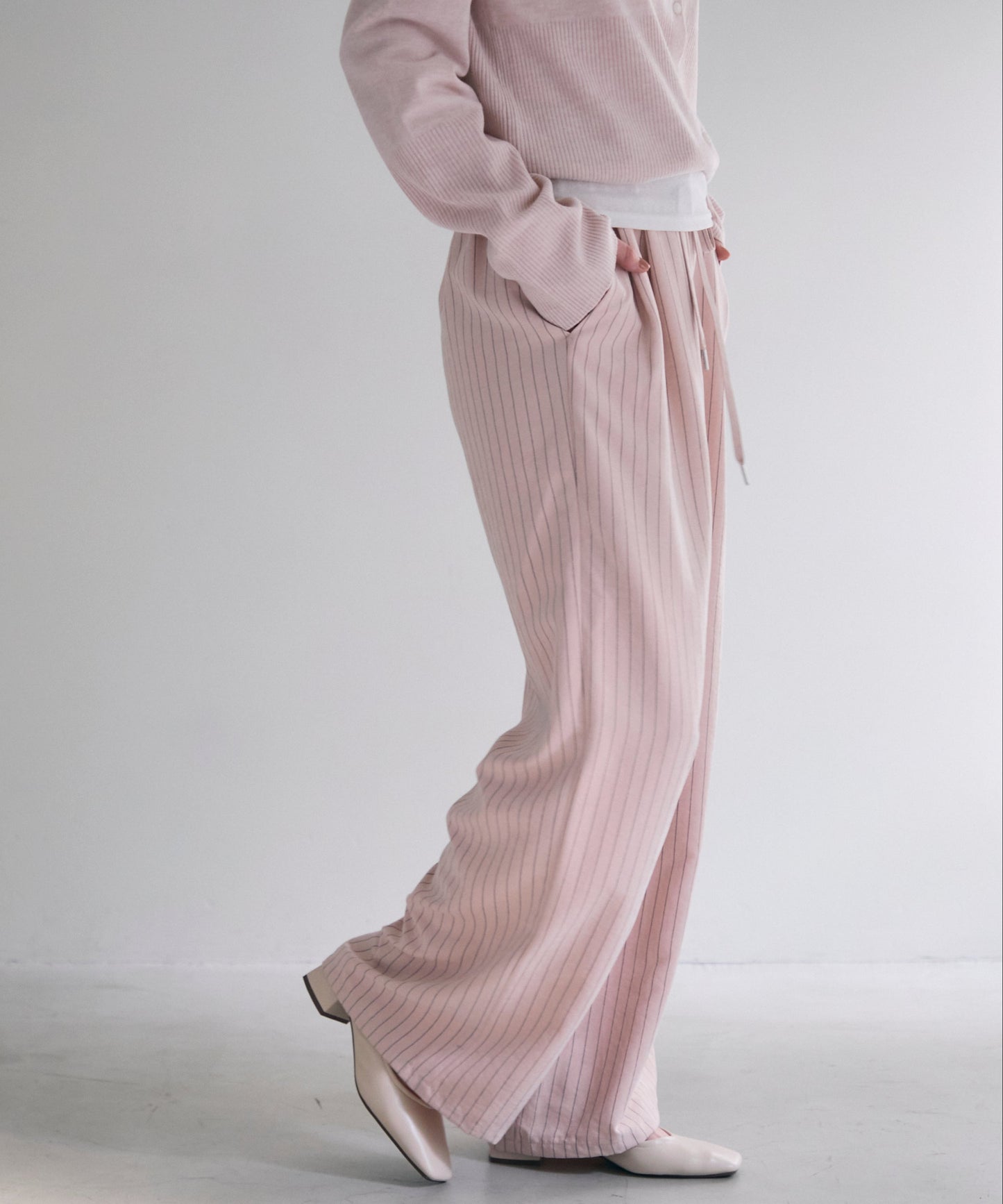 パウダースキンストライプギャザーイージーパンツ