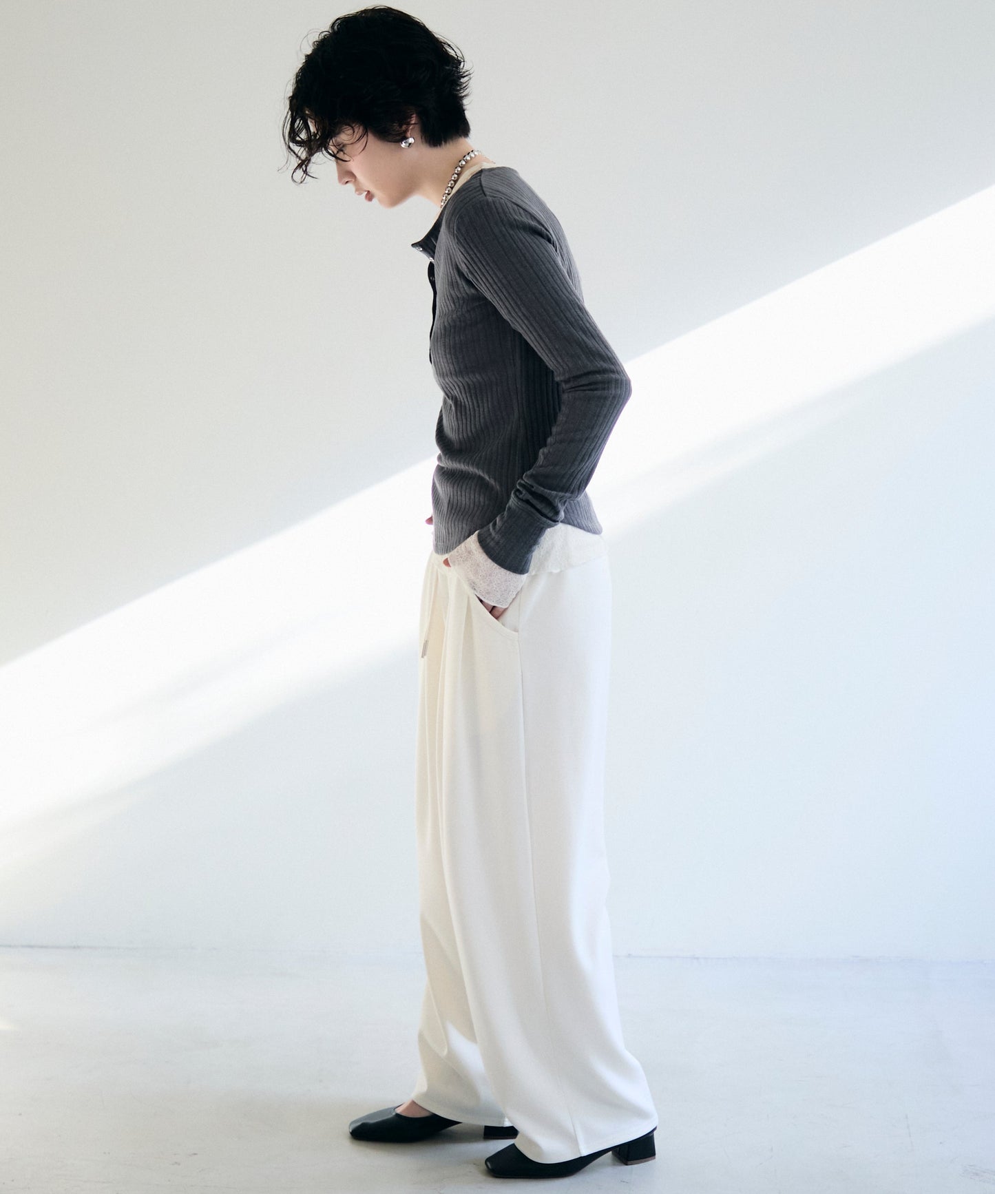 ダンボールニットコクーンパンツ