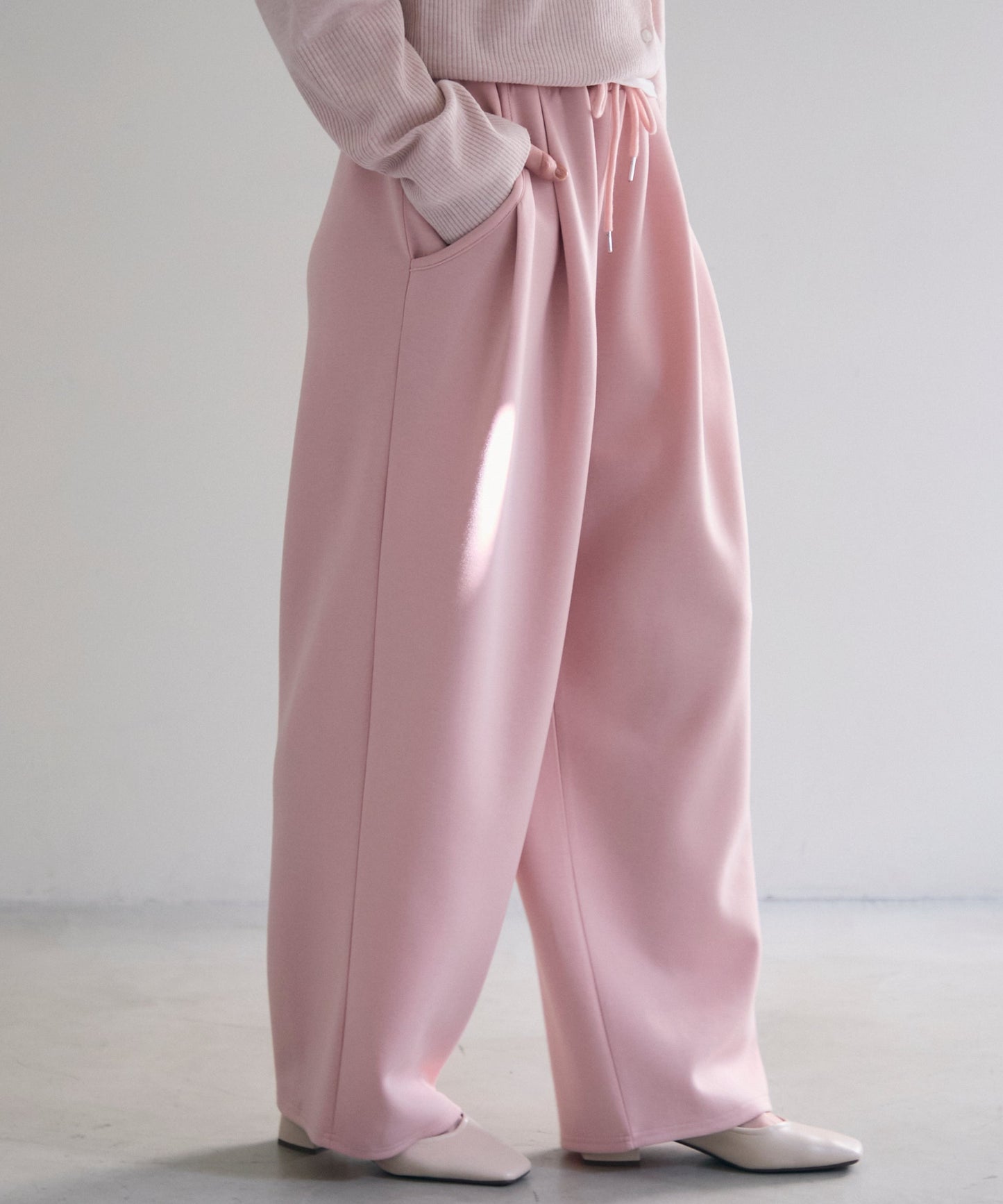 ダンボールニットコクーンパンツ