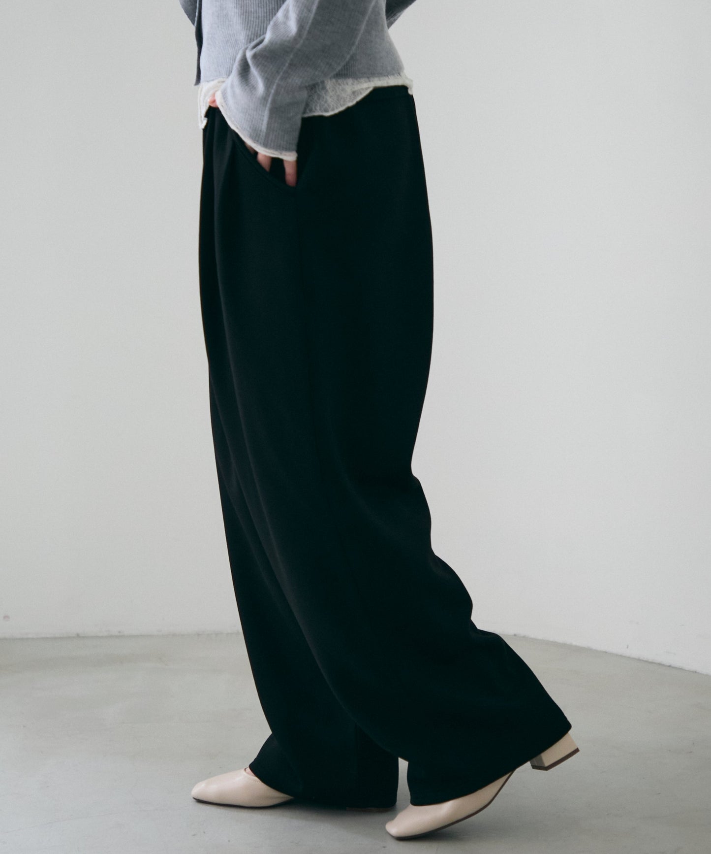 ダンボールニットコクーンパンツ