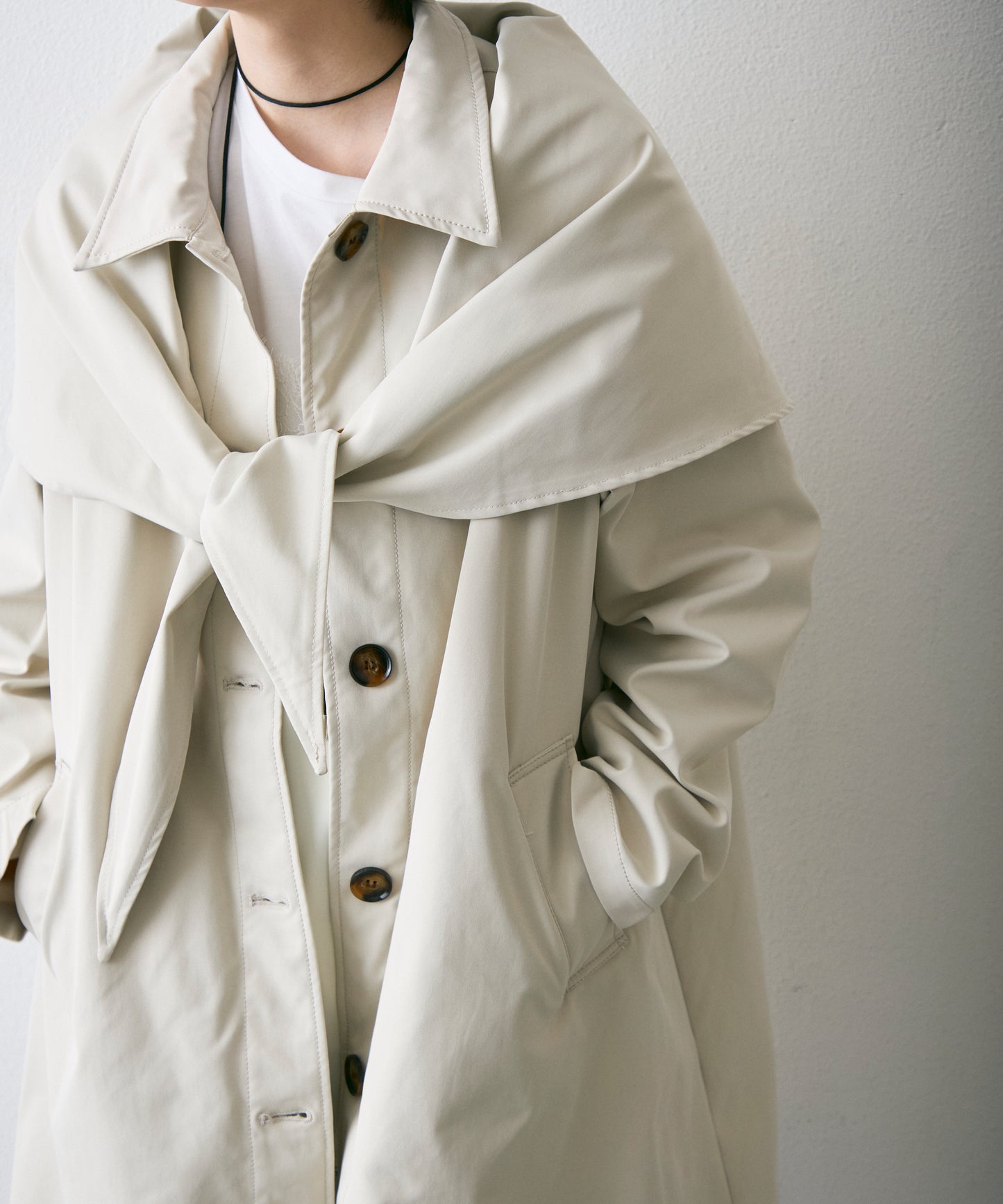 コンパクトツイルスカーフ付きステンカラーコート