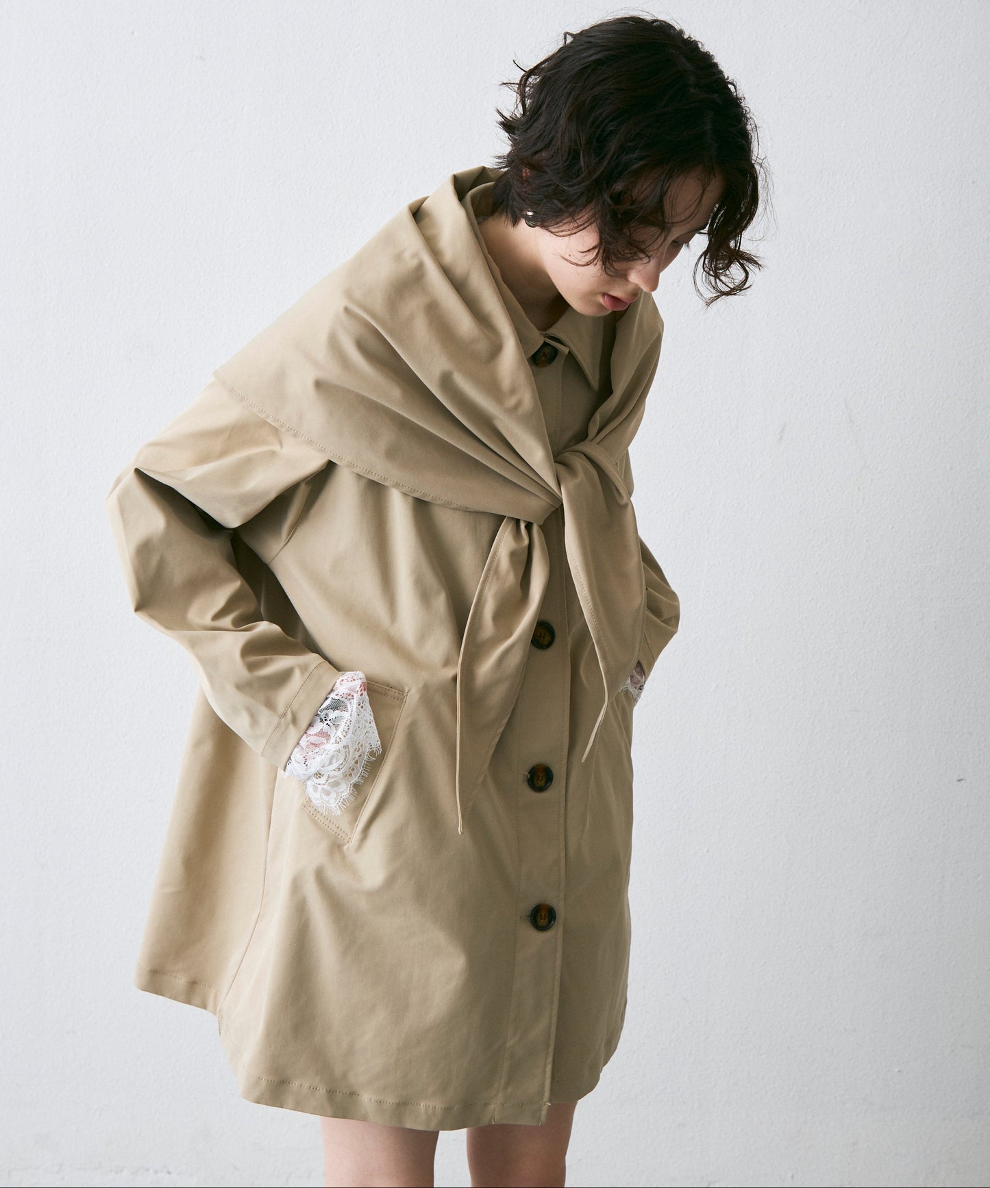 コンパクトツイルスカーフ付きステンカラーコート