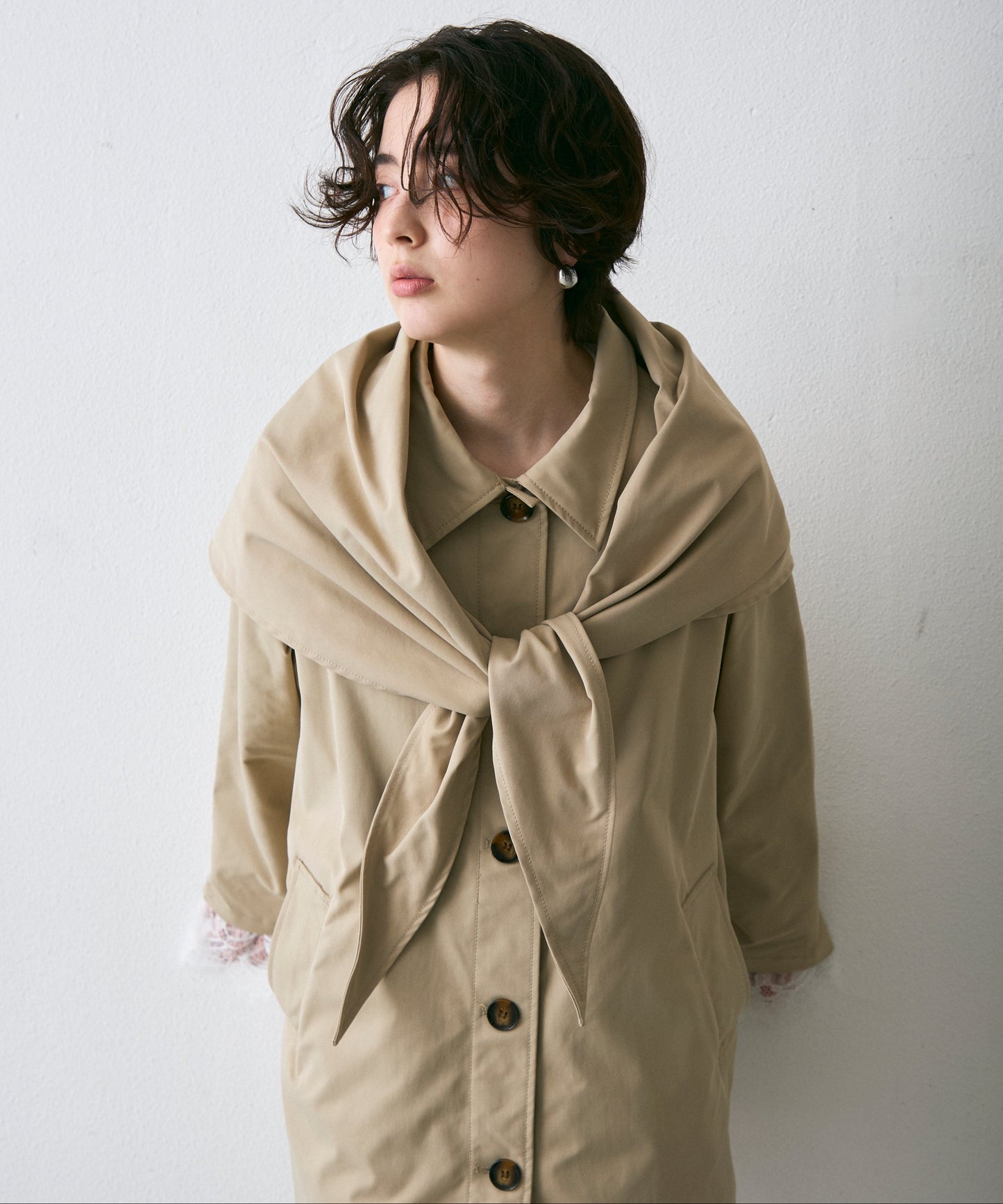 コンパクトツイルスカーフ付きステンカラーコート