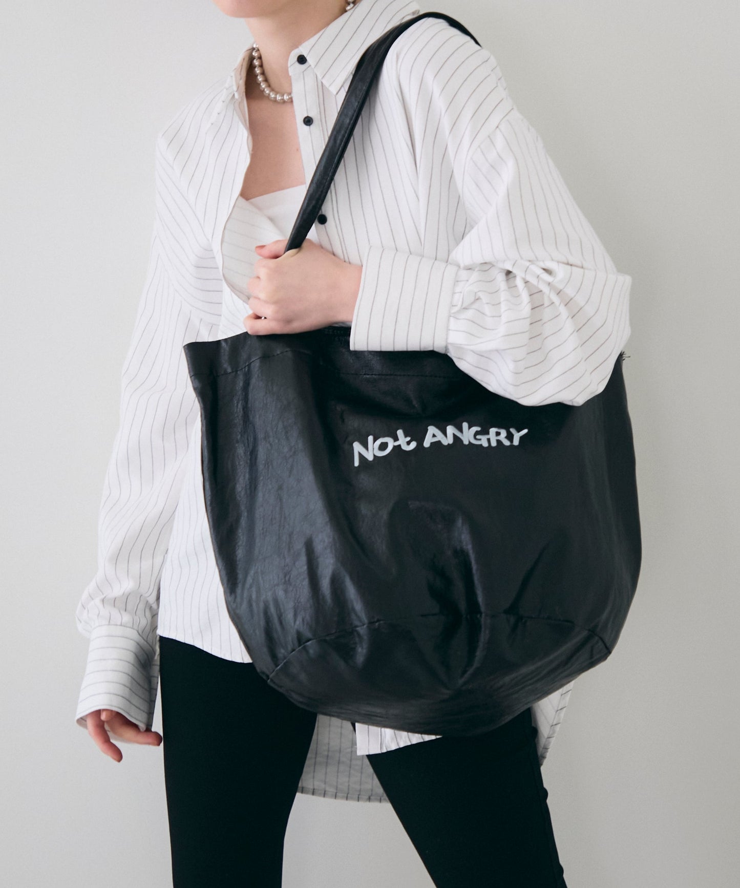 ロゴ刺繍ビッグショルダーBag
