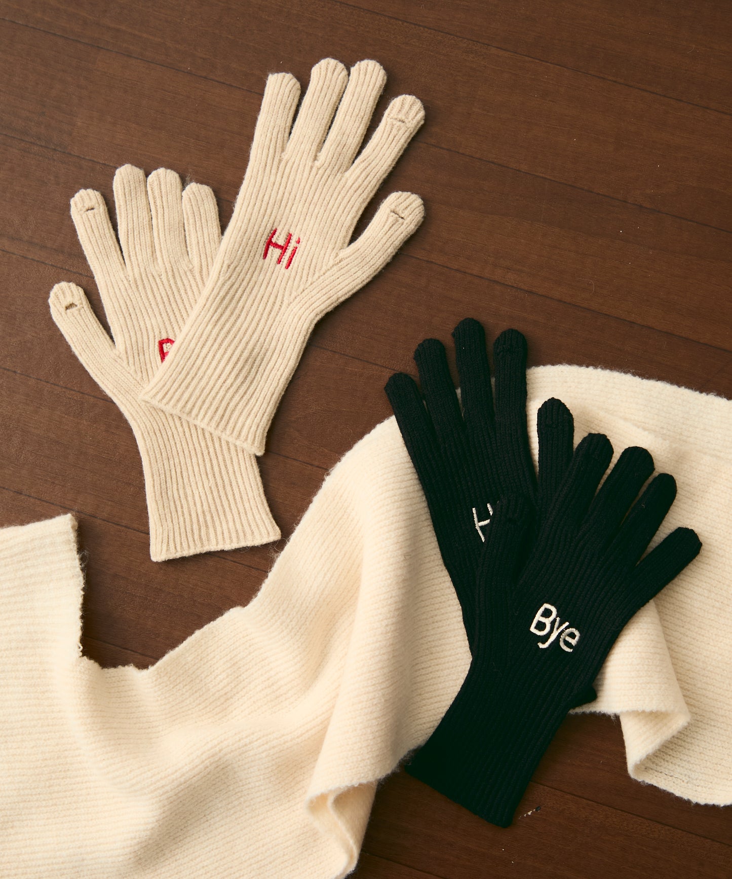 Hi-Bye 刺繍ニットグローブ