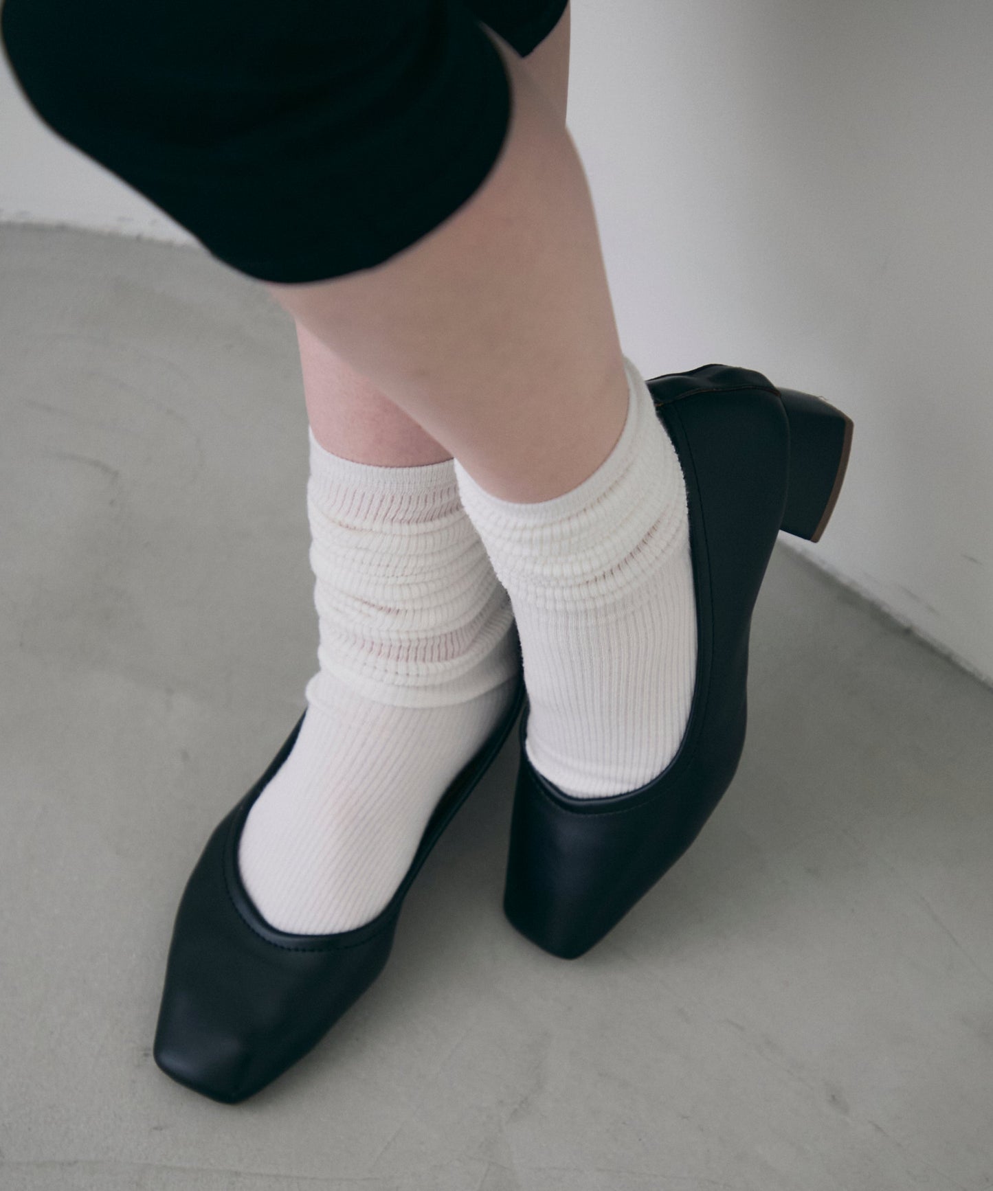 スクエアトゥパンプス