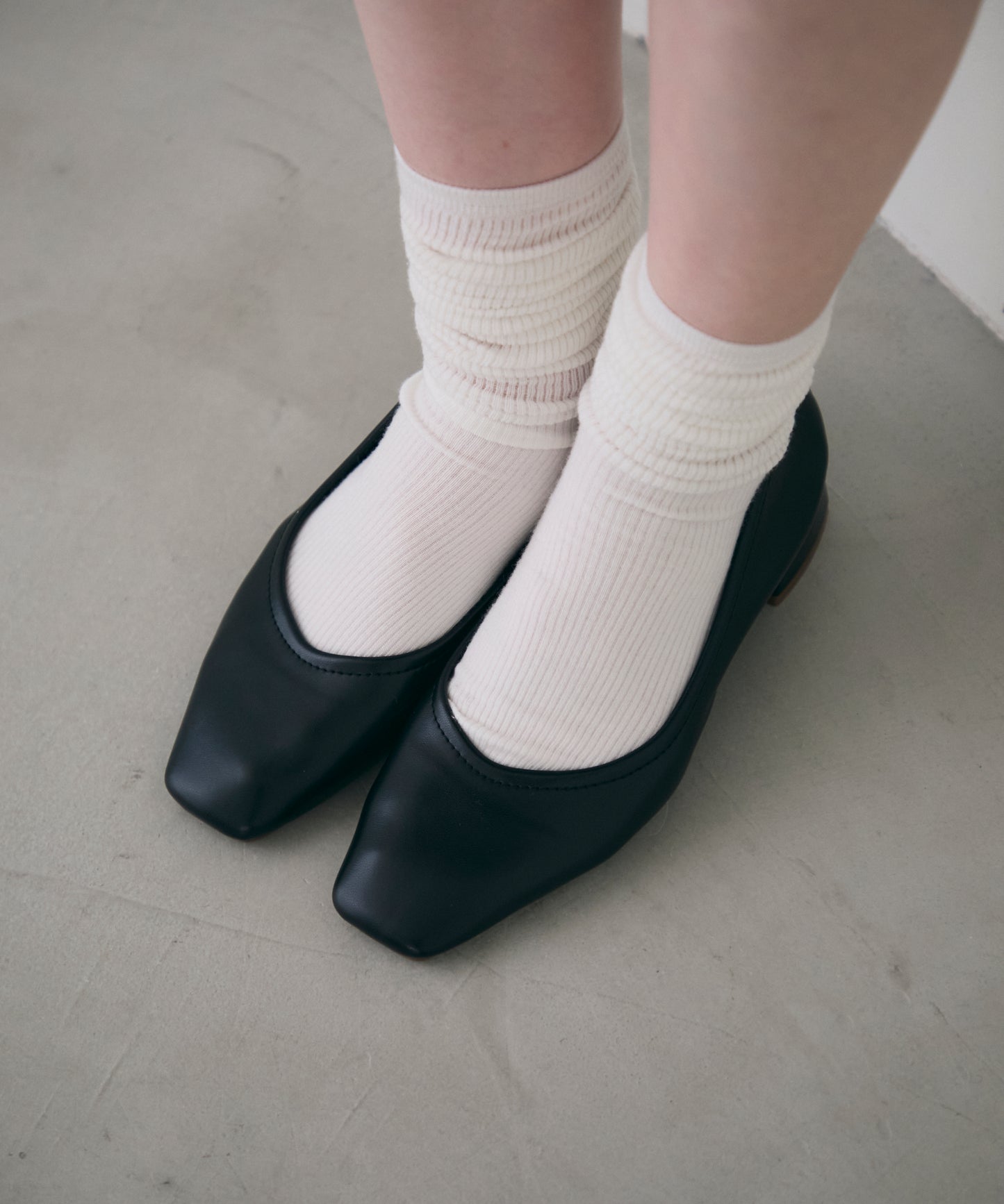 スクエアトゥパンプス