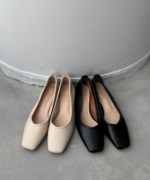 スクエアトゥパンプス