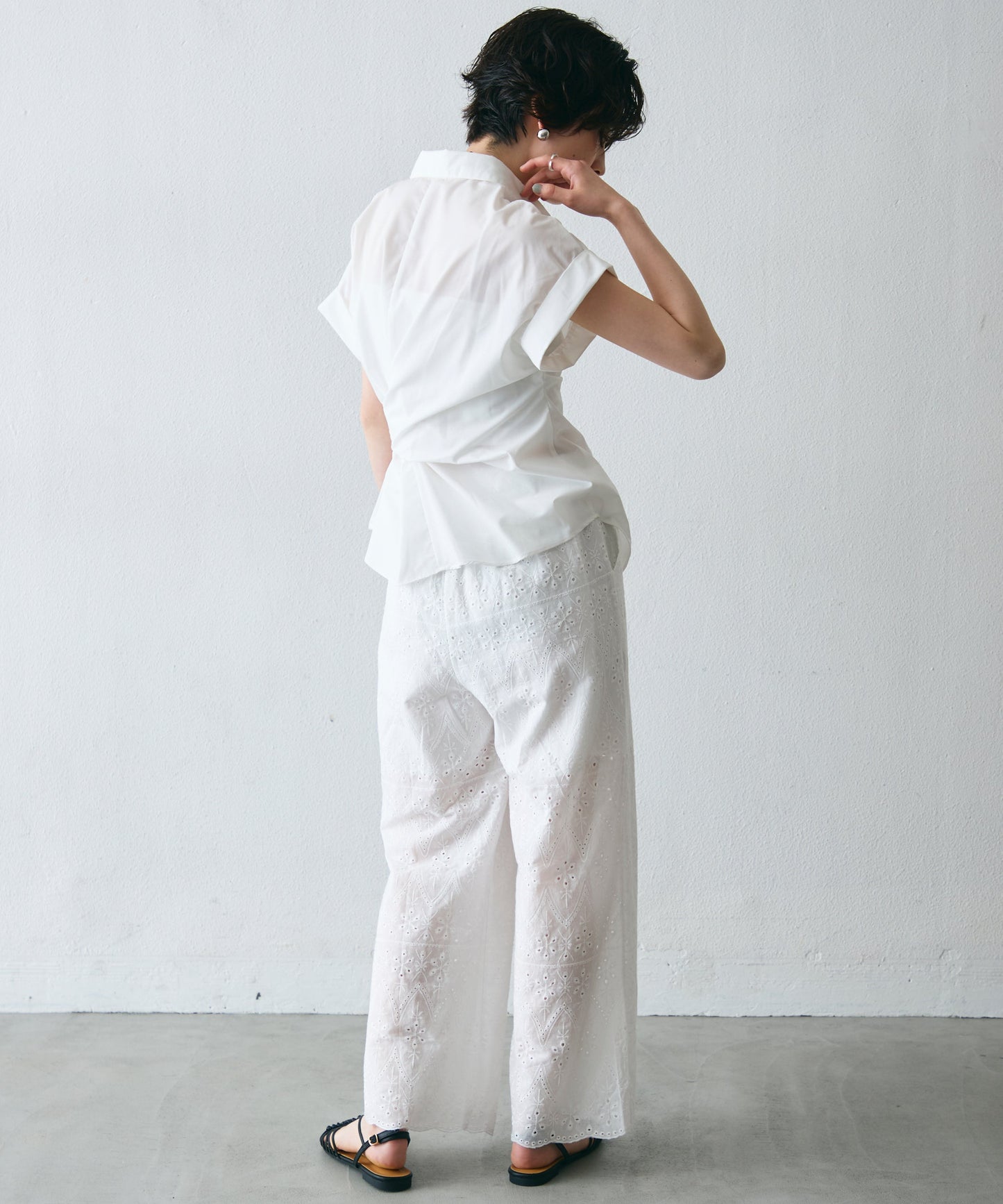 脇リボンフレンチスリーブシャツ