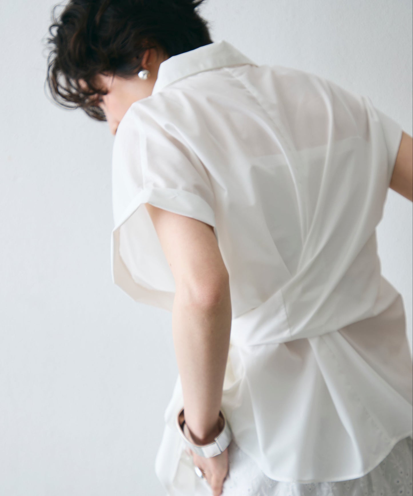 脇リボンフレンチスリーブシャツ