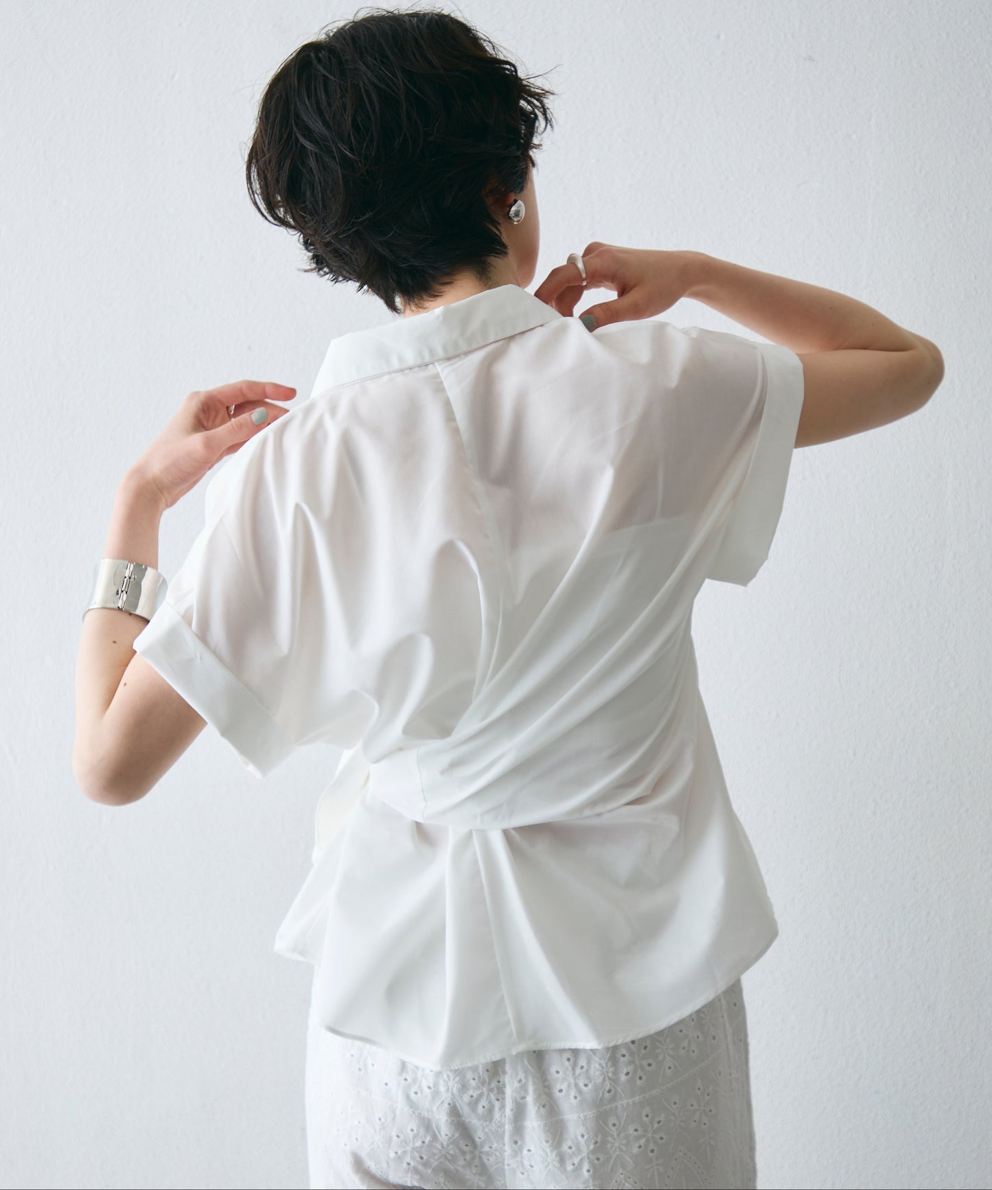 脇リボンフレンチスリーブシャツ
