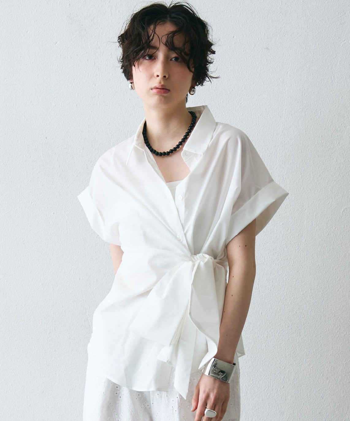 脇リボンフレンチスリーブシャツ