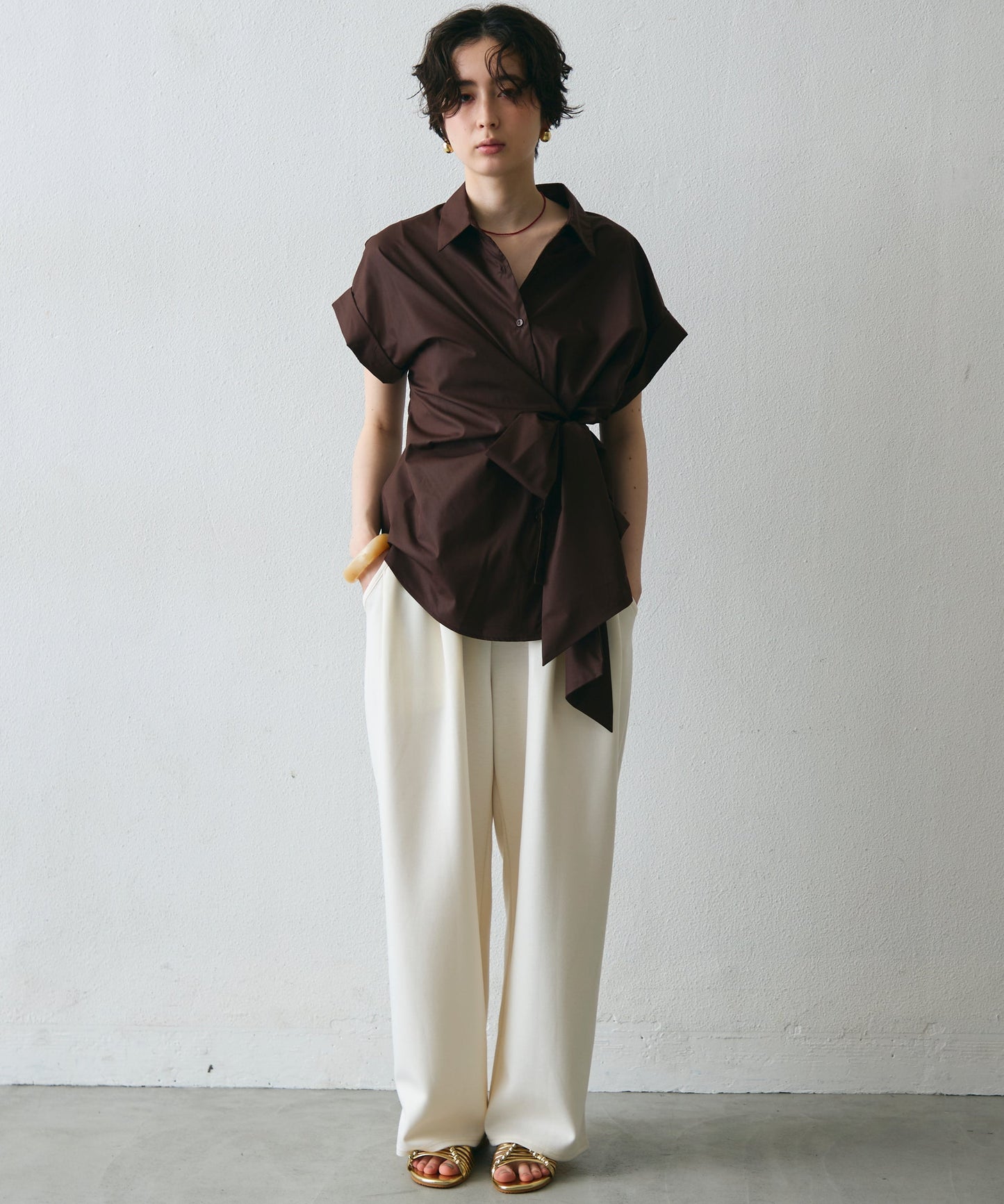 脇リボンフレンチスリーブシャツ