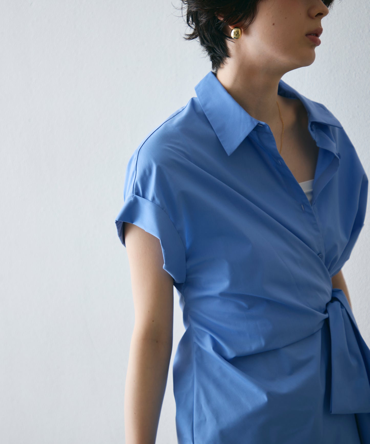 脇リボンフレンチスリーブシャツ