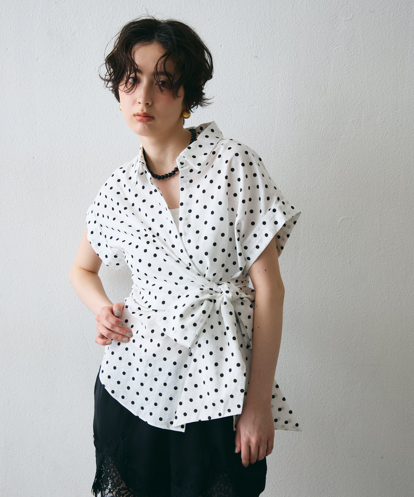 脇リボンフレンチスリーブシャツ