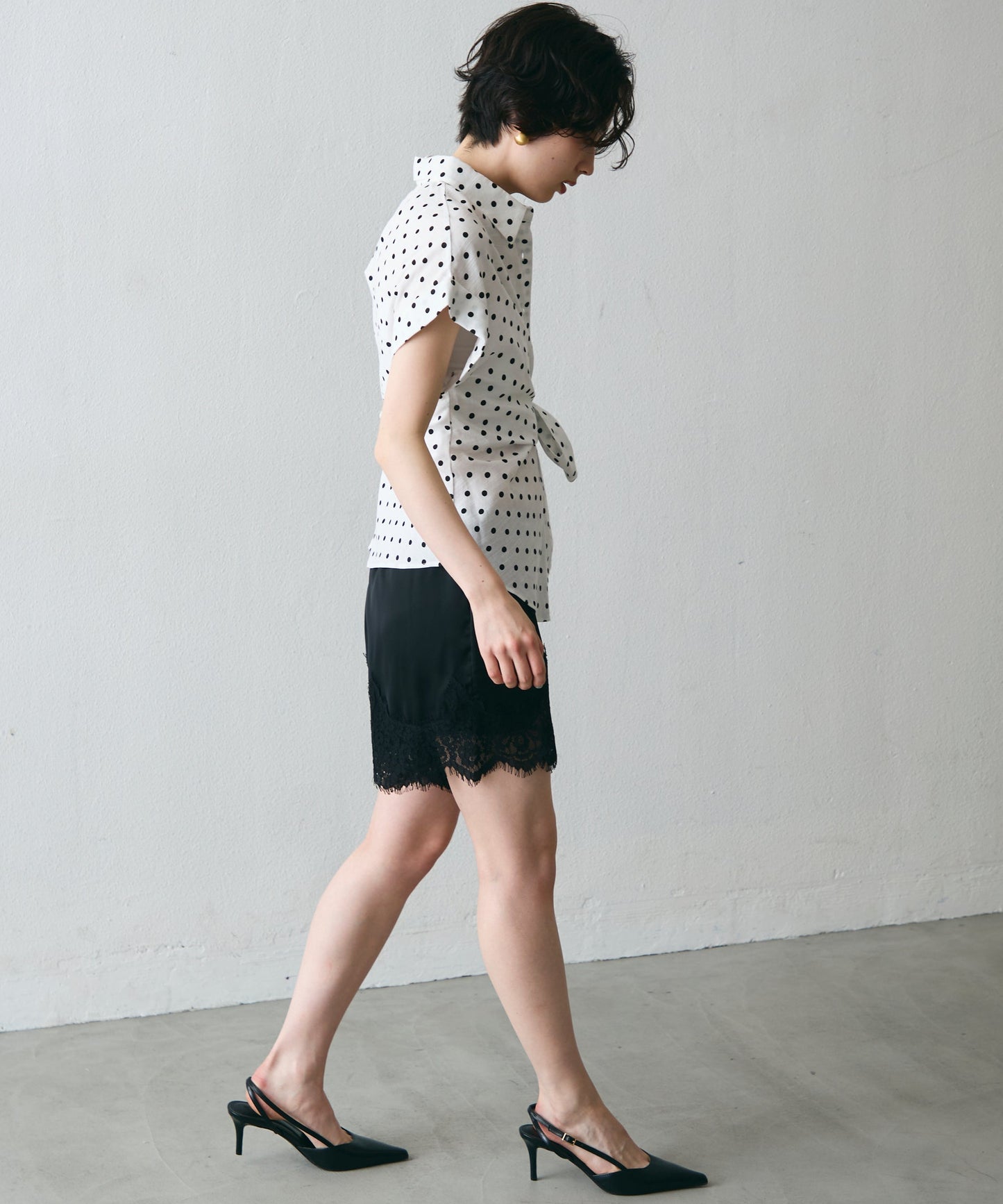 脇リボンフレンチスリーブシャツ