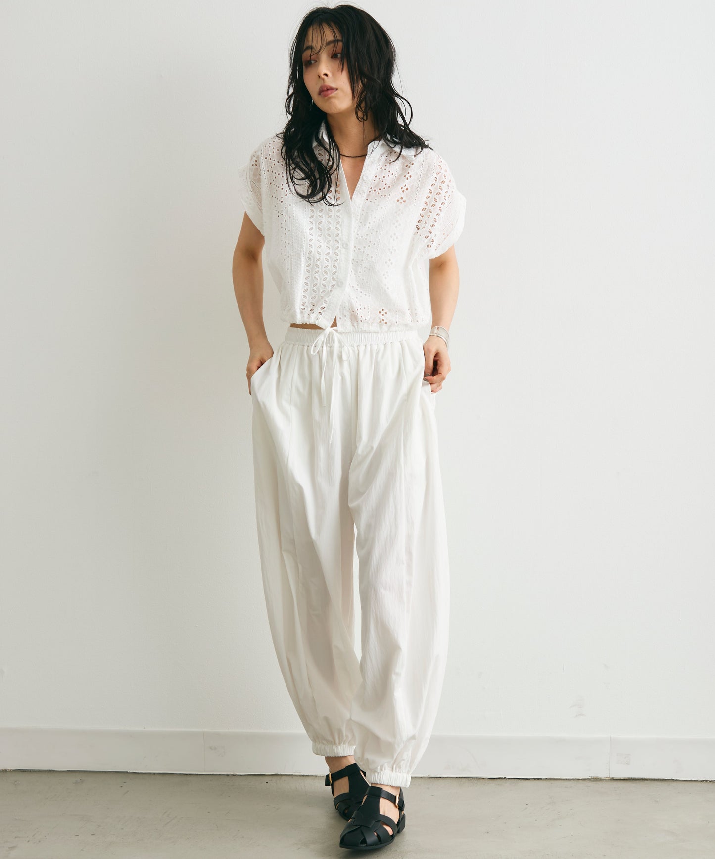 エンブロイダリーレースフレンチ開襟シャツ