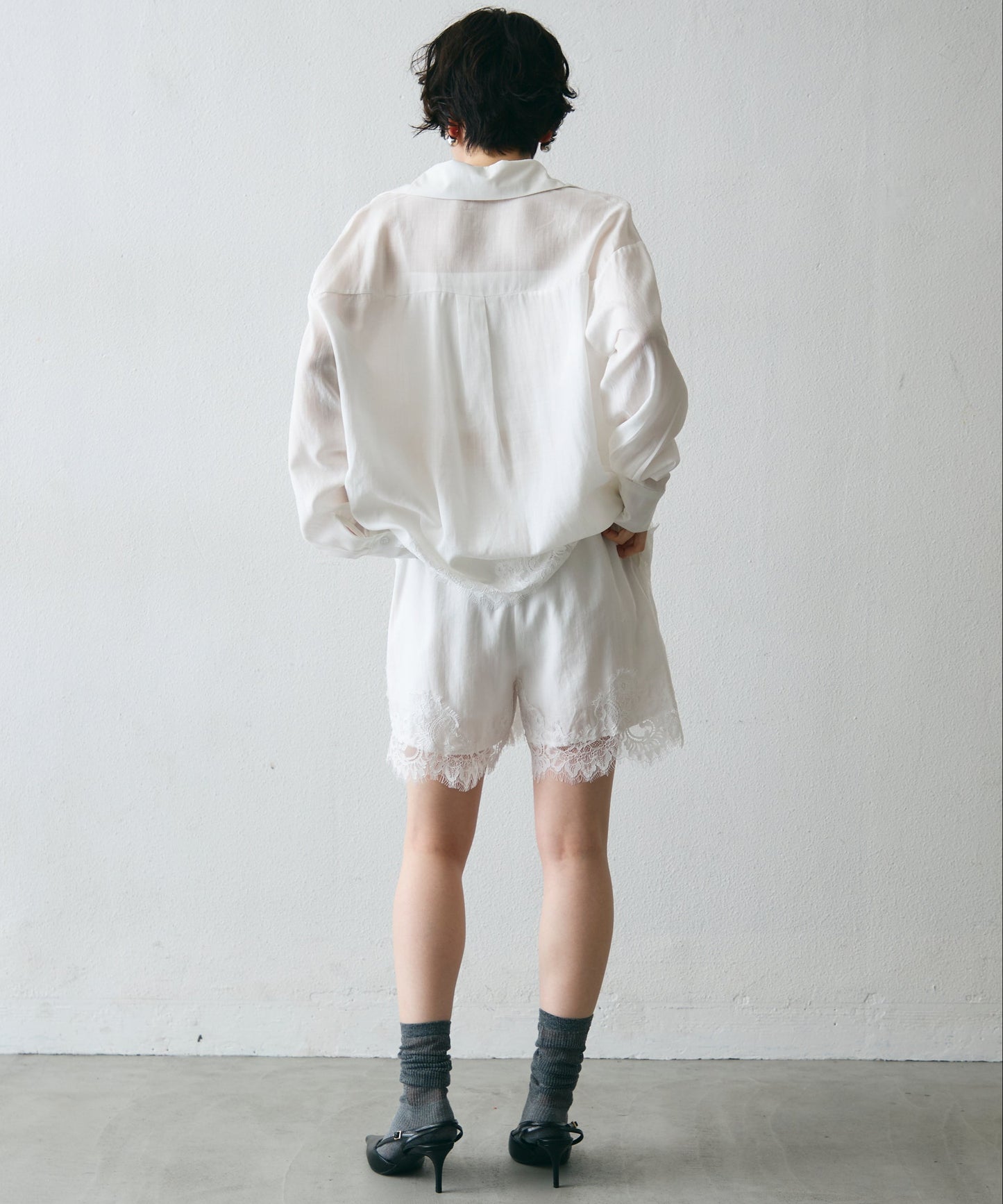 レースヘムシャツアンドショートパンツSETUP