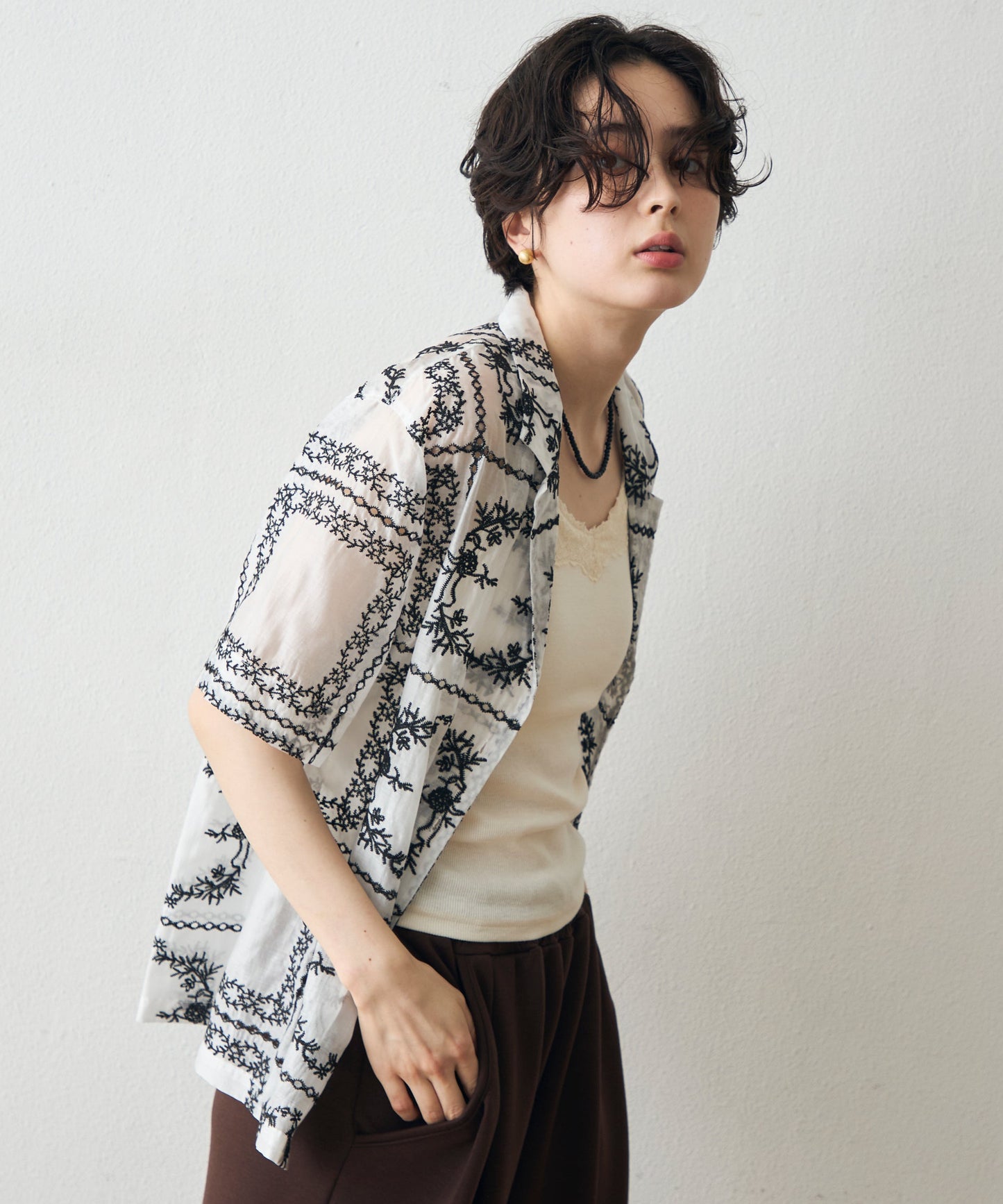 パッチワーク風刺繍半袖シャツジャケット