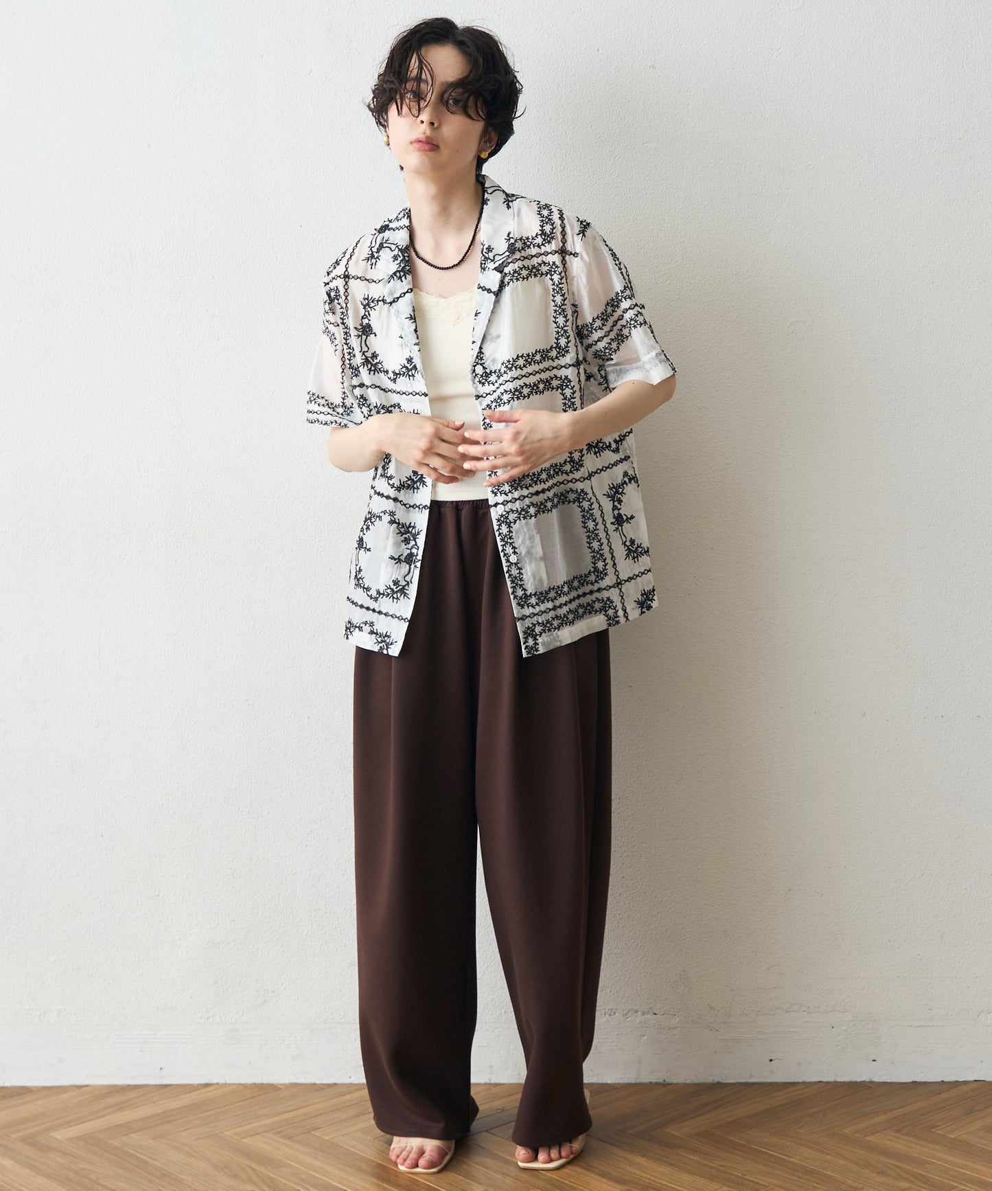 パッチワーク風刺繍半袖シャツジャケット