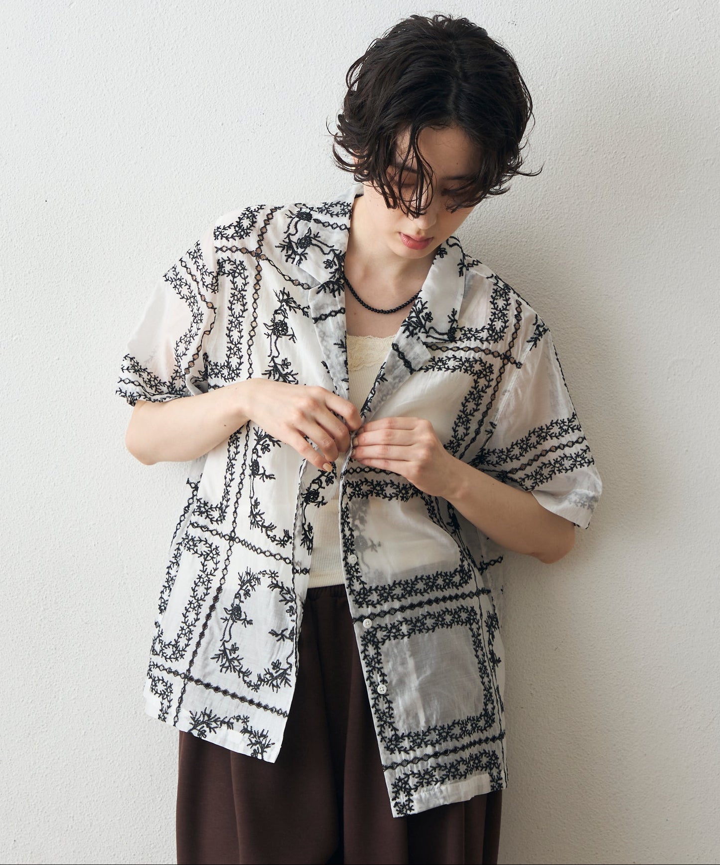 パッチワーク風刺繍半袖シャツジャケット