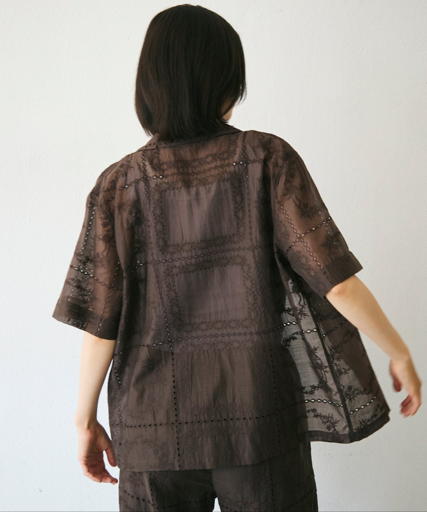 パッチワーク風刺繍半袖シャツジャケット