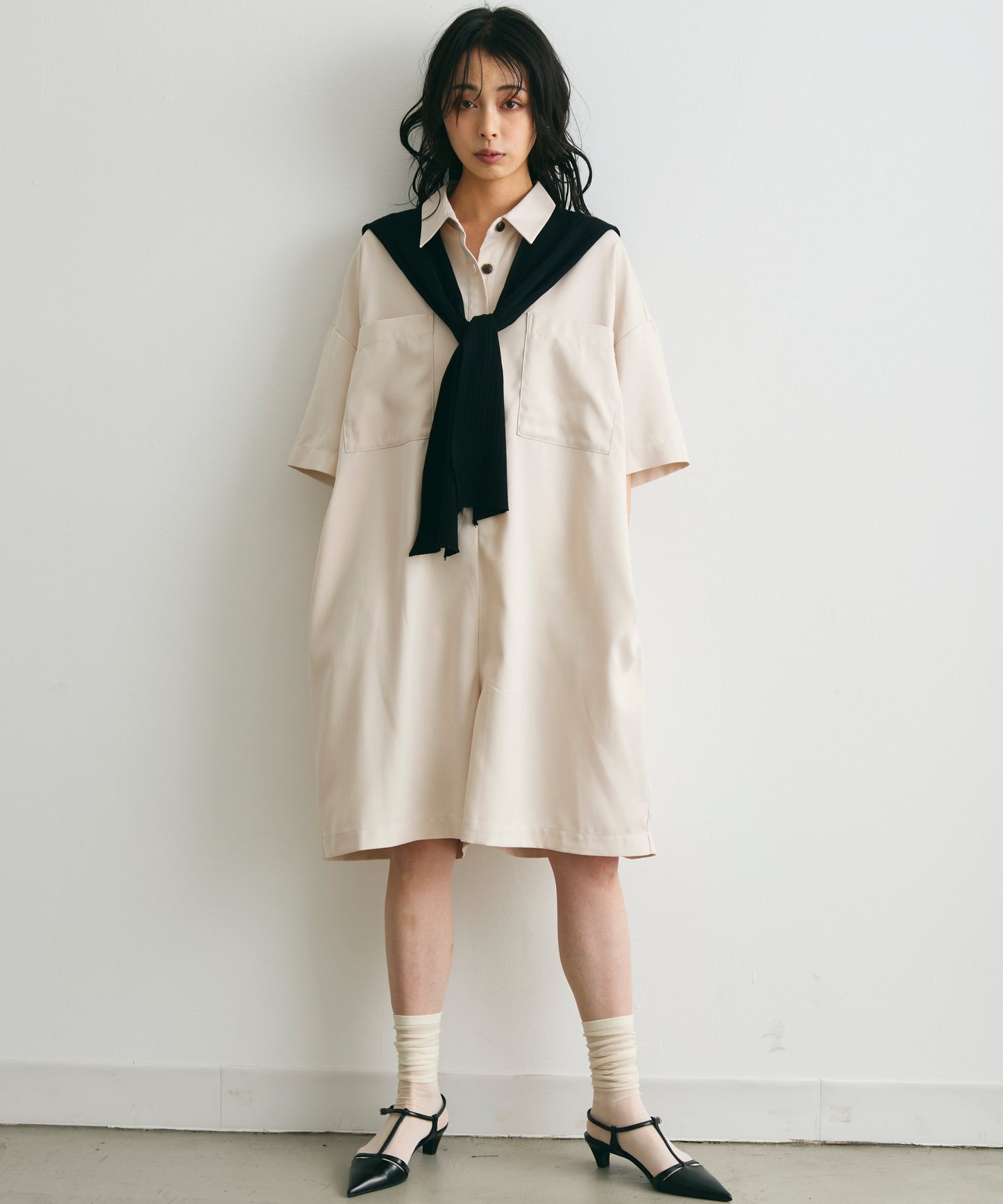 ウエストベルト付きショート丈オールインワン