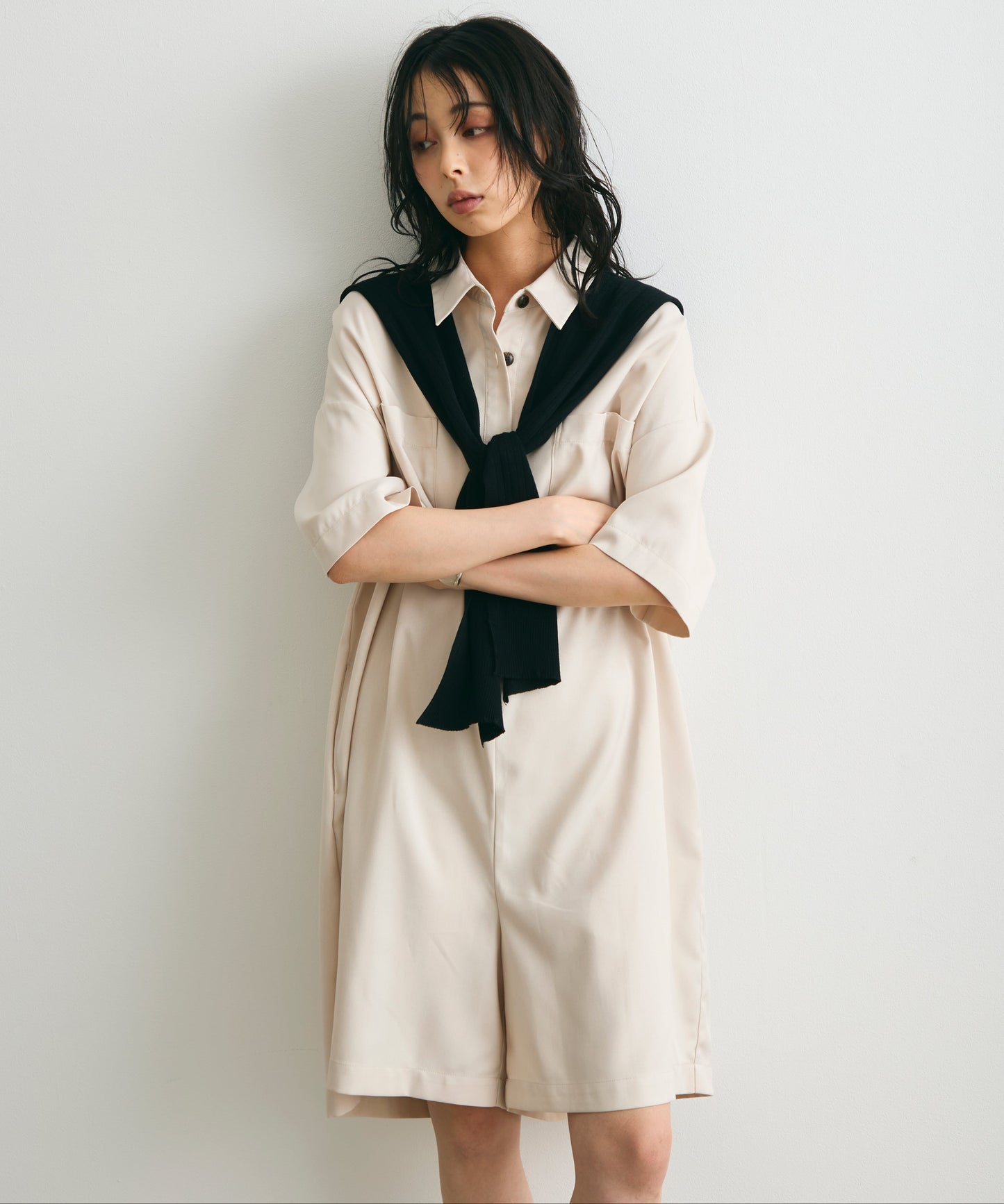 ウエストベルト付きショート丈オールインワン