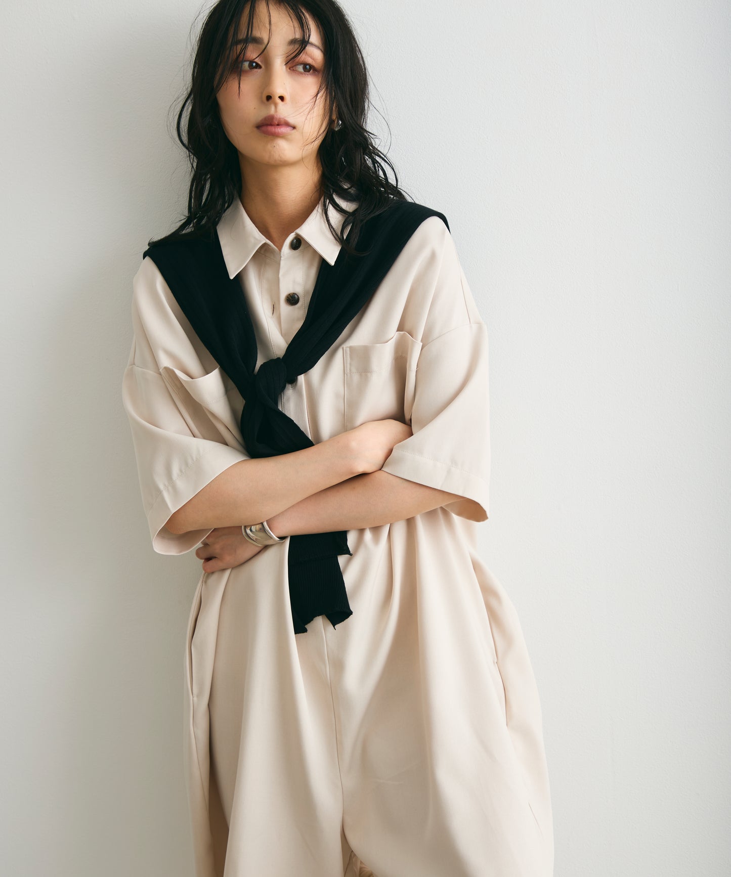 ウエストベルト付きショート丈オールインワン