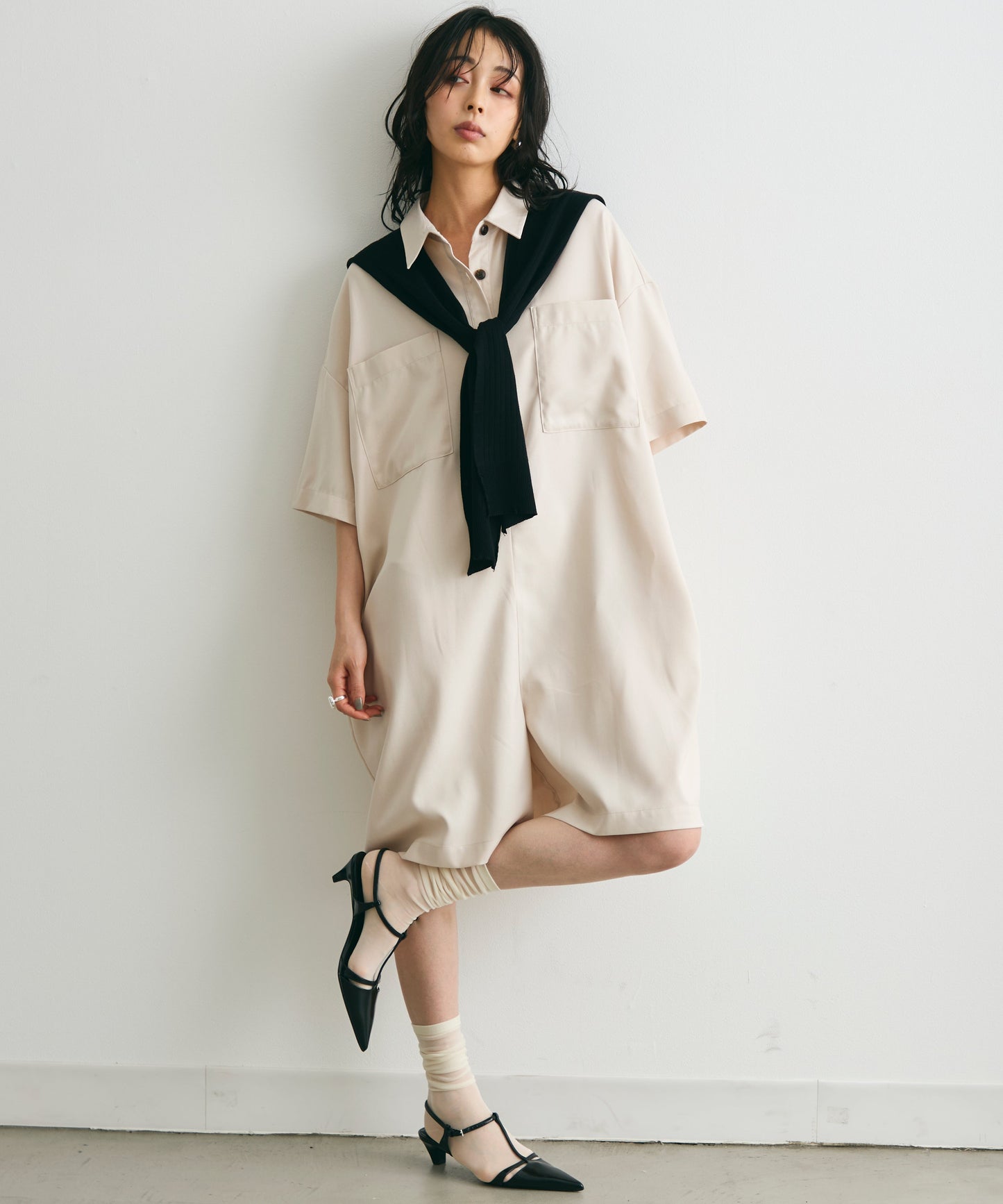 ウエストベルト付きショート丈オールインワン