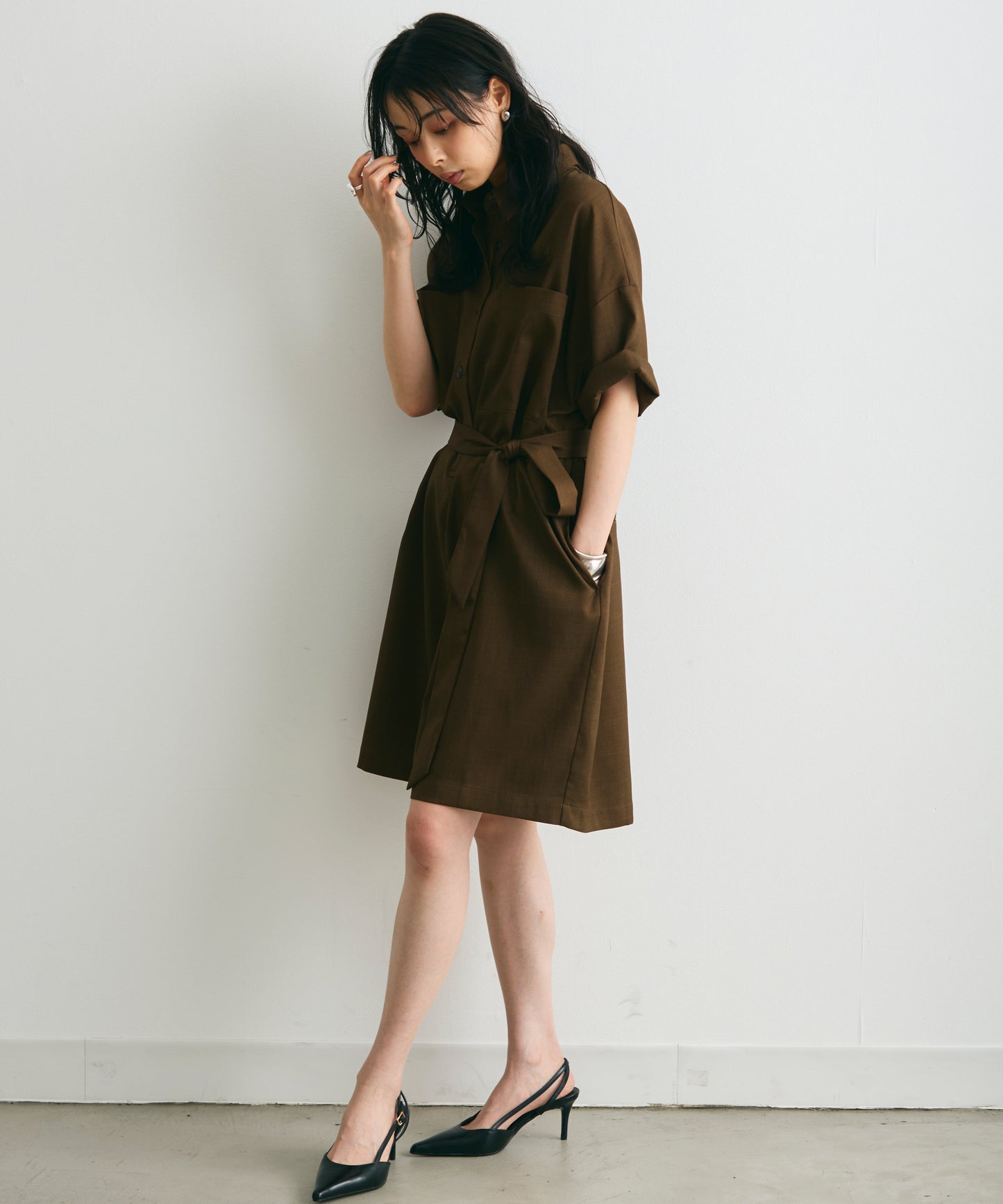 ウエストベルト付きショート丈オールインワン